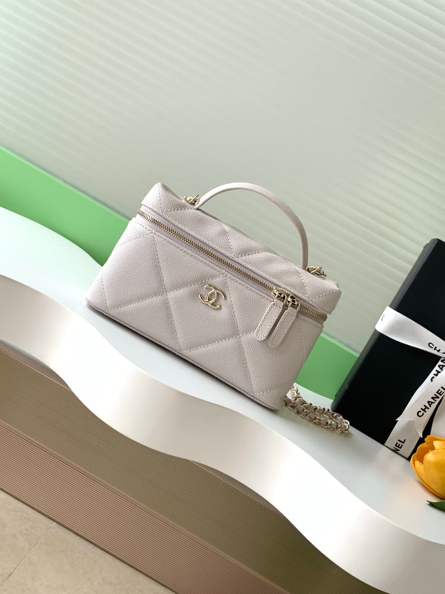 Chanel Vanity with Chain Grained Shiny Calfskin & Gold-Tone Metal Beige AP4936 A