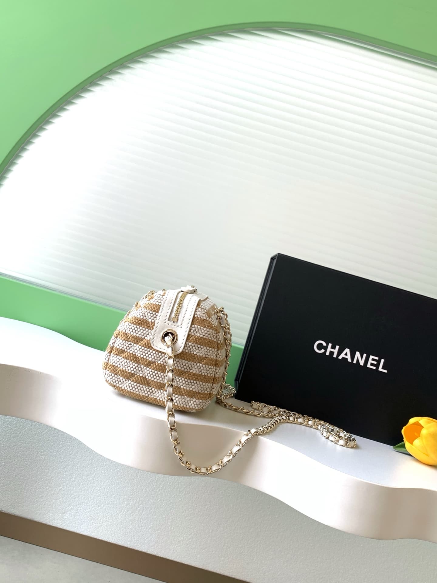 Chanel Clutch with Chain Printed Fabric & Gold-Tone Metal Beige & Light Beige AP4986 A