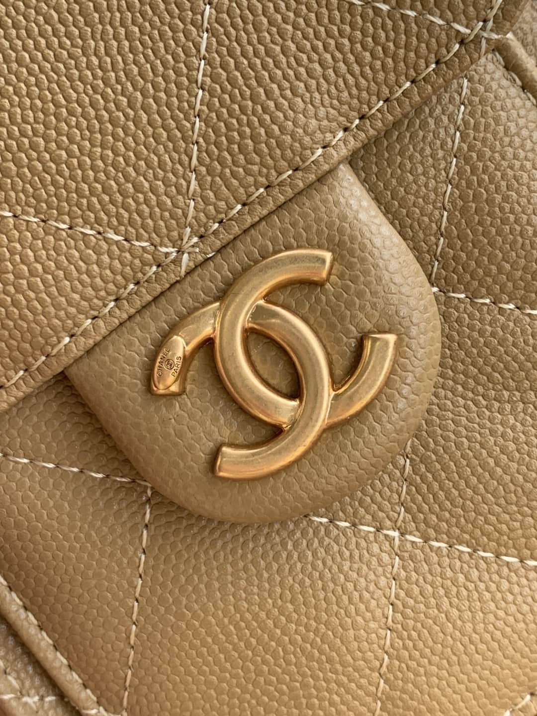 Chanel 25 Mini Hobo handbag AS5631 Grained calfskin & gold-tone metal Beige A