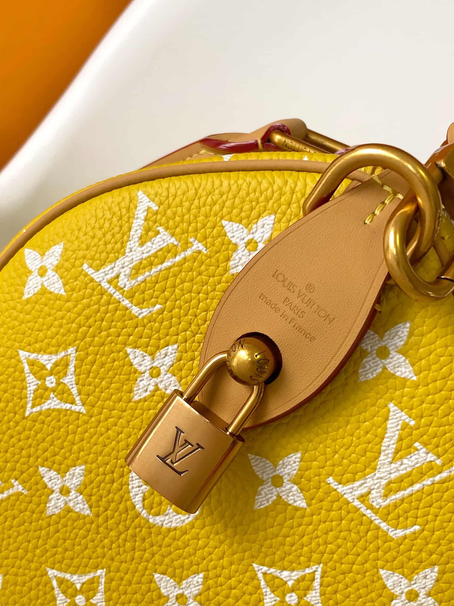 Louis Vuitton Speedy P9 Bandoulière 25 Yellow Soft calfskin M24426 High