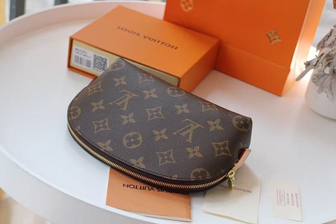 Louis Vuitton COSMETIC POUCH PM Monogram M47515 High