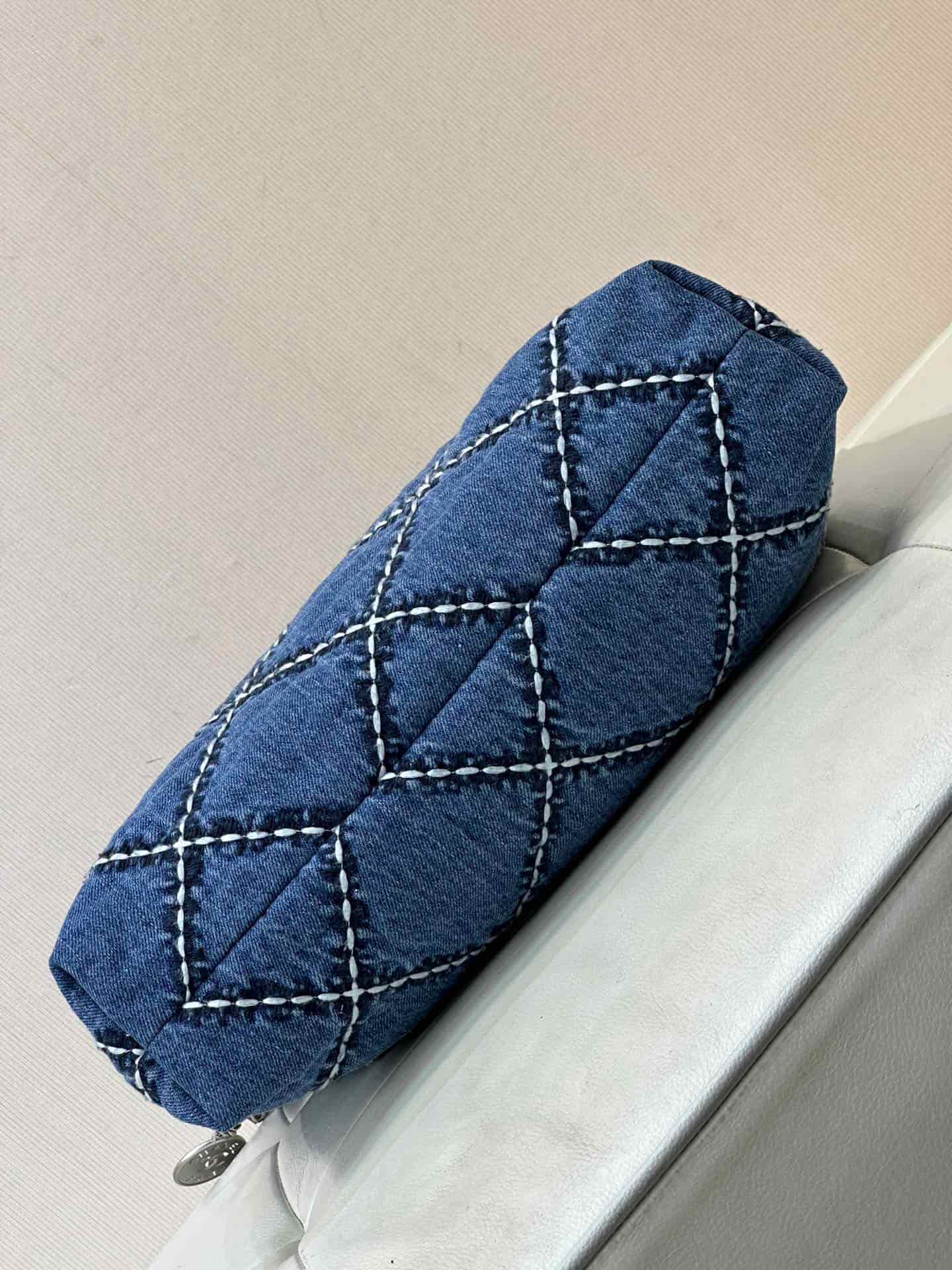 Chanel 22 Small handbag Washed denim studs & silver-tone metal AS3260 Blue TOP