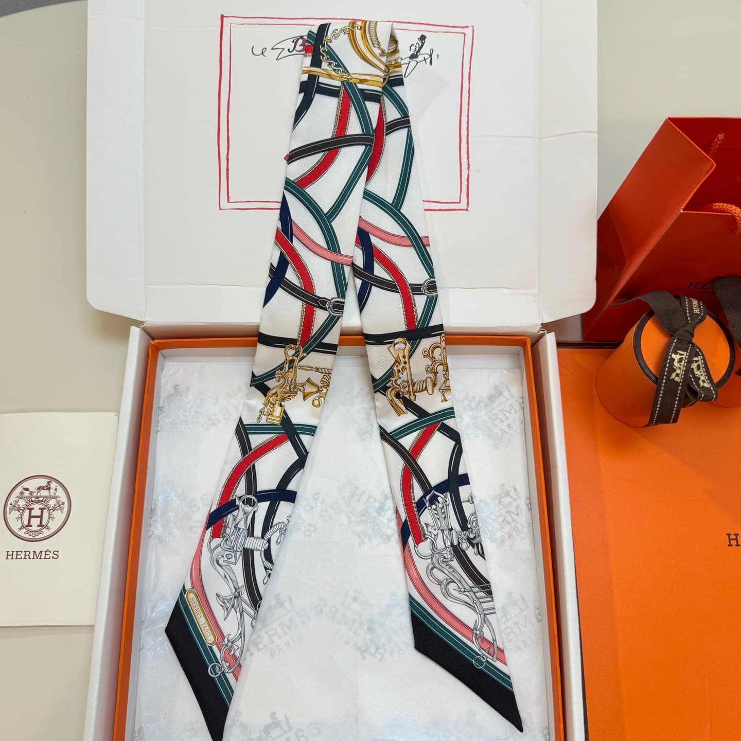 Hermes Harnais Legendaire Twilly scarf