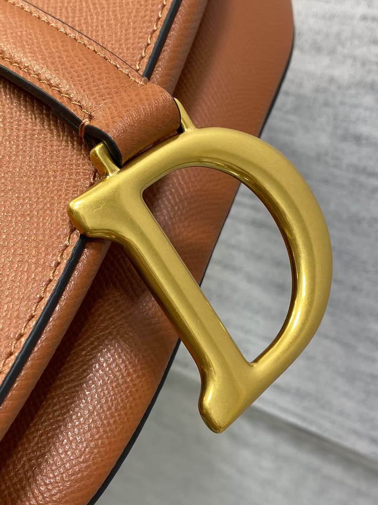 SADDLE BAG Grained Calfskin Caramel High