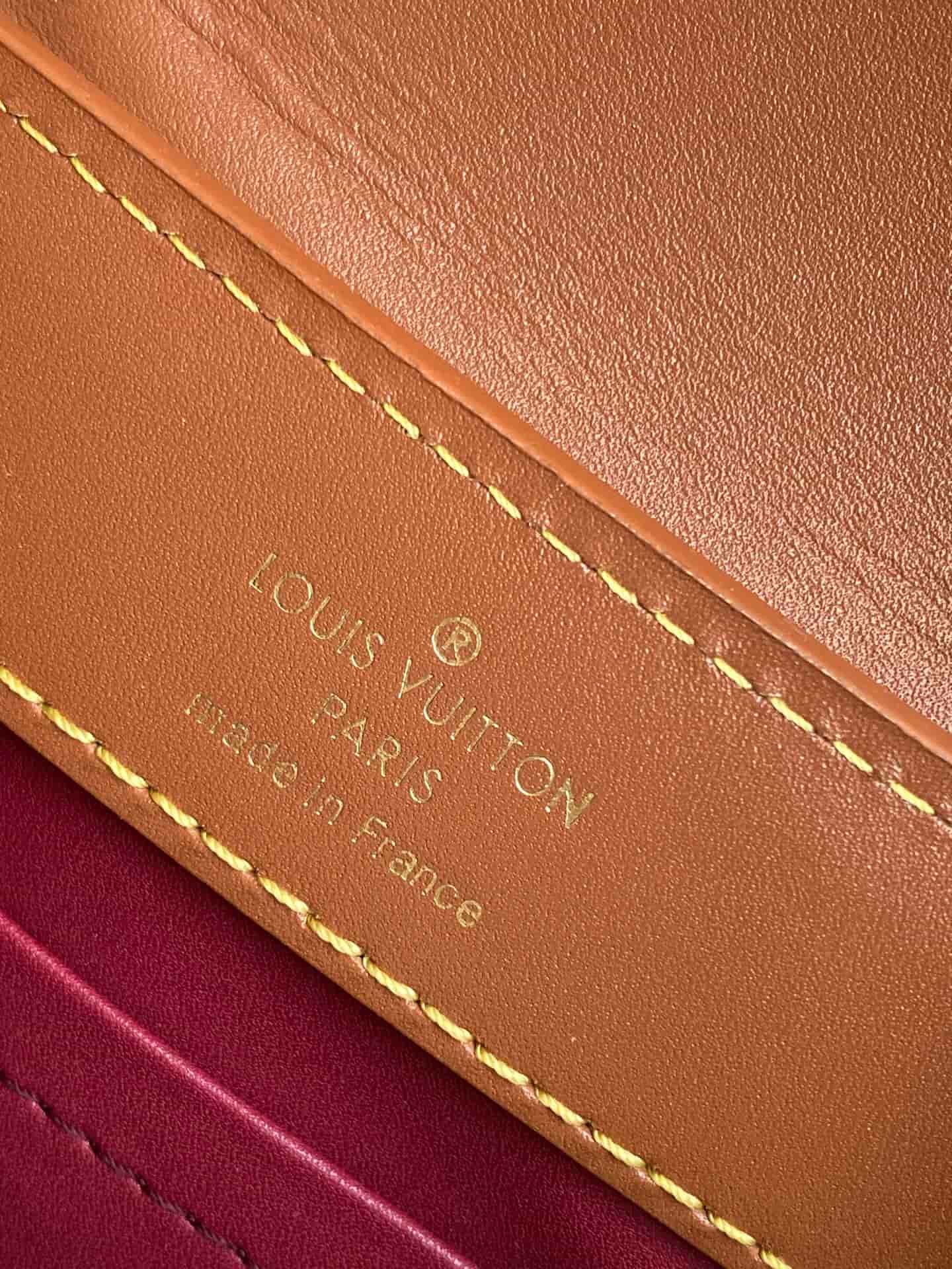 Louis Vuitton Capucines BB Tan Calfskin leather M25874 High