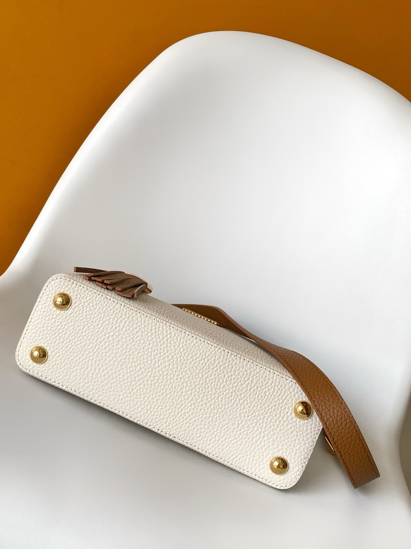 Louis Vuitton Capucines Cream/Arizona Beige Taurillon leather M25466 TOP
