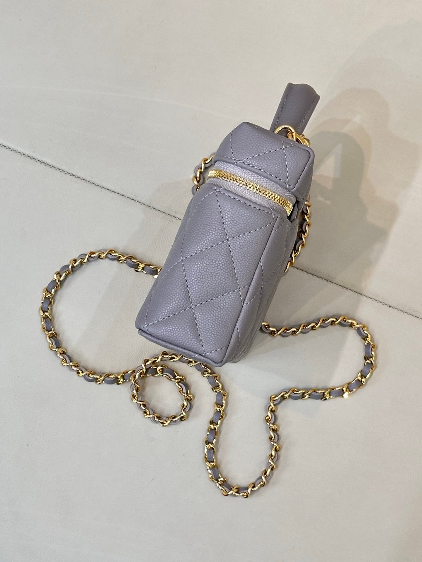 Chanel Classic Vanity With Chain Grained Shiny Calfskin & Gold-Tone Metal Grey AP5090 TOP