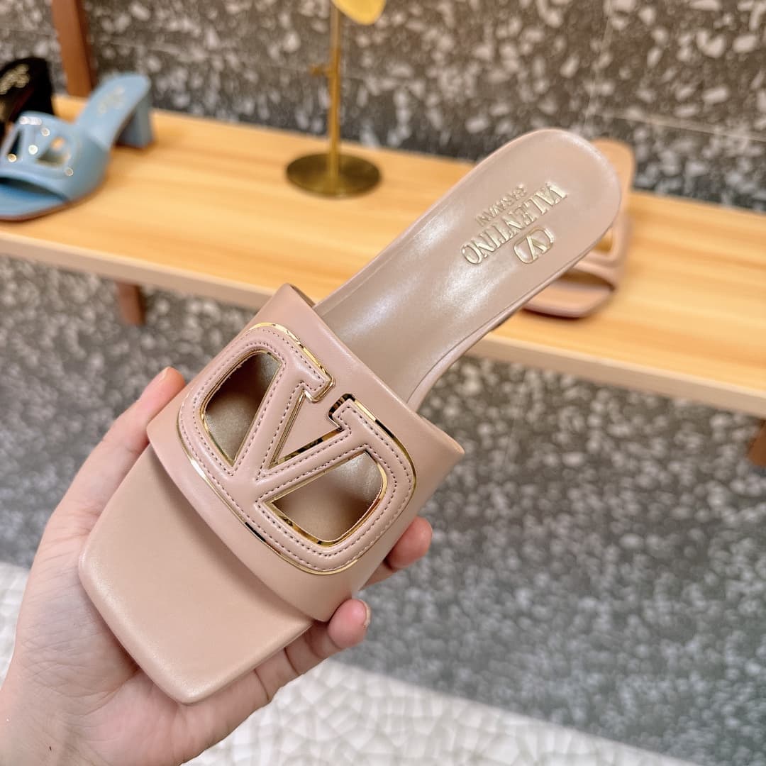 Valentino Garavani VLogo Signature Shoes Women