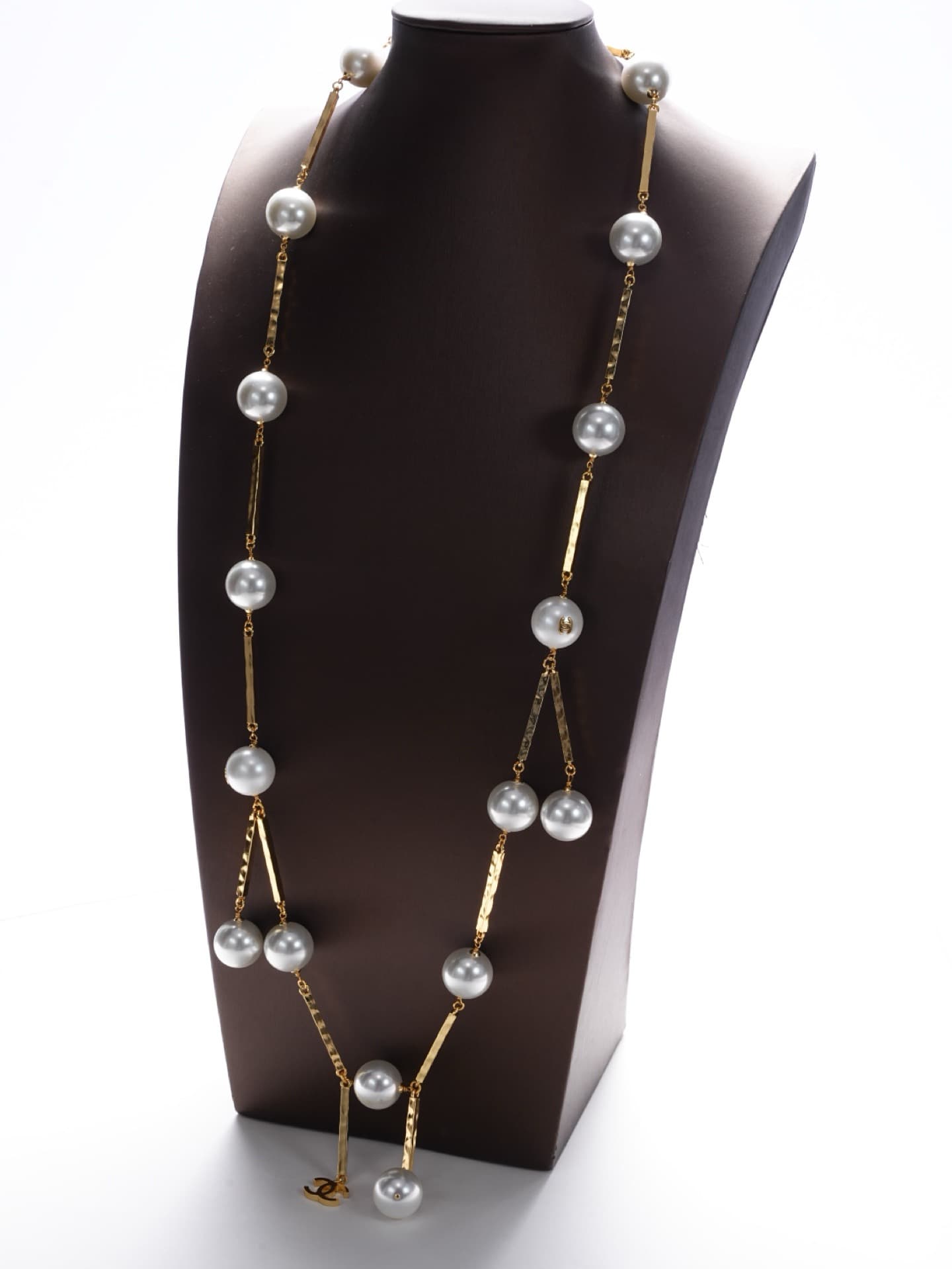 Chanel Necklace Metal & Resin Gold & Pearly White High