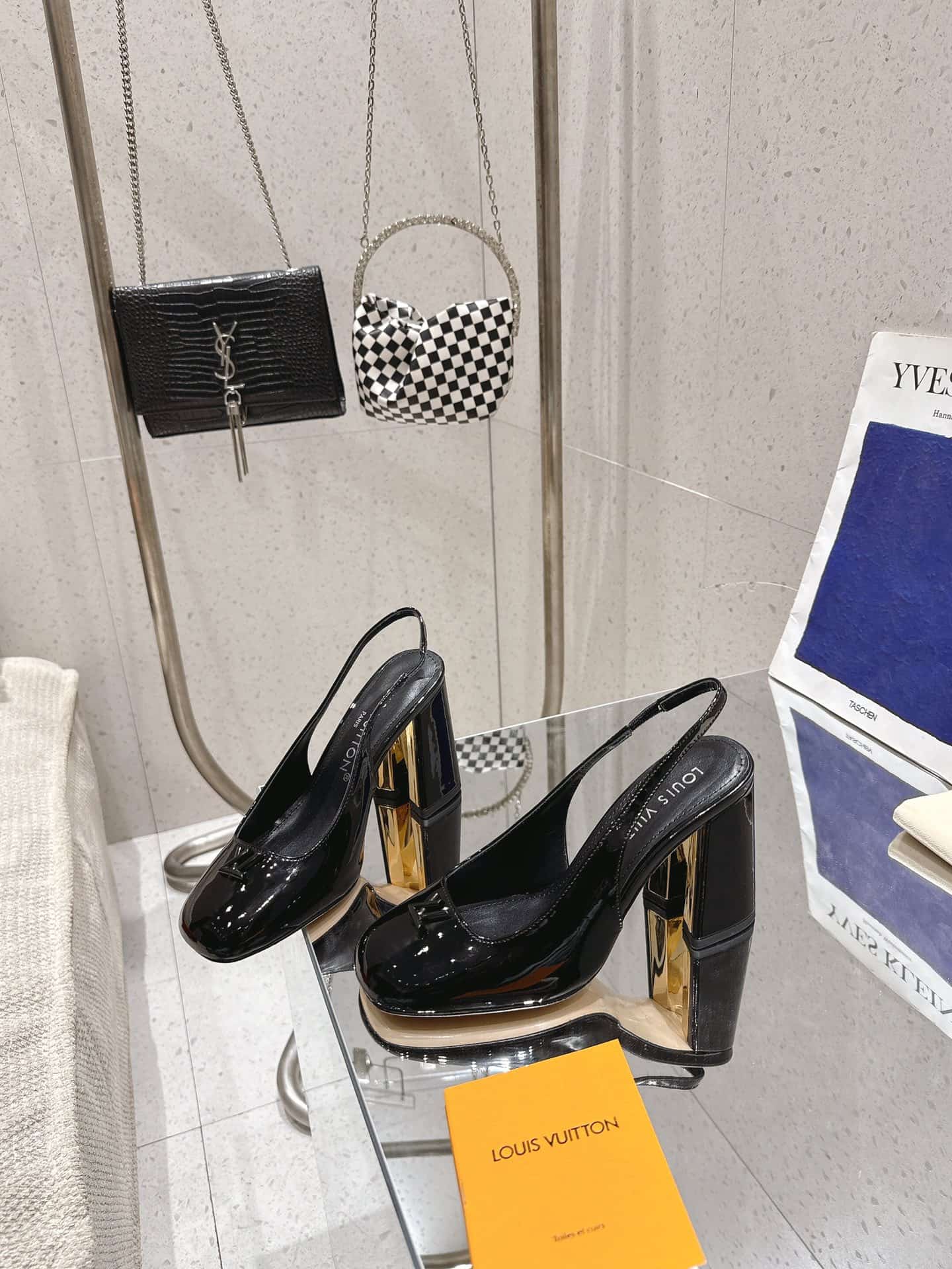Louis Vuitton Sandal shoes High Women