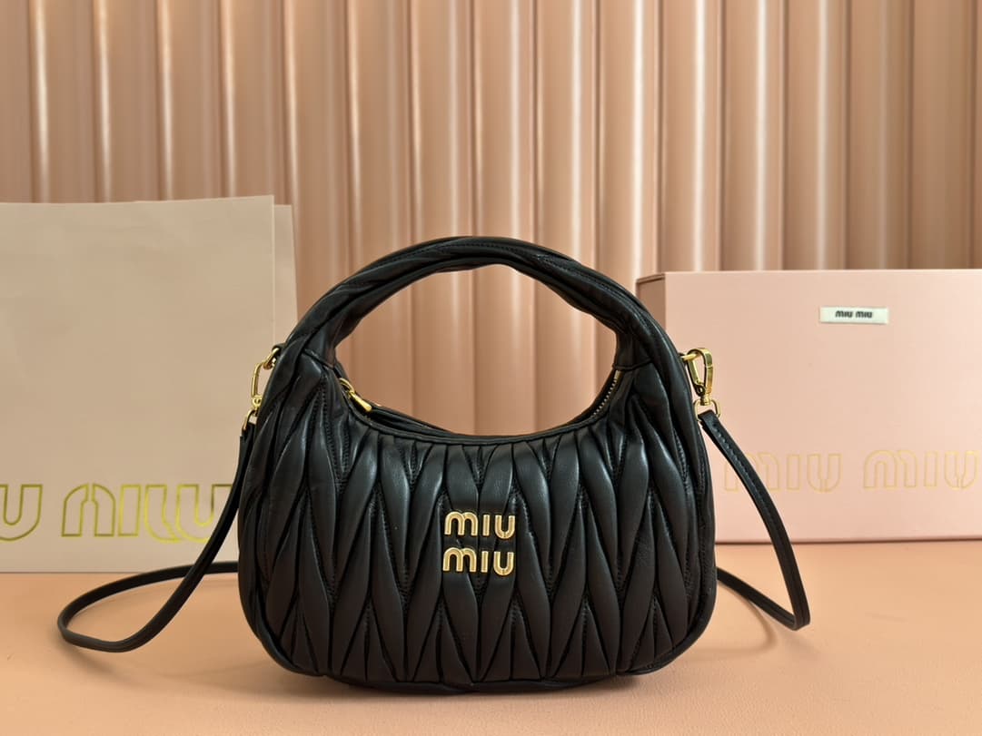 Wander matelassé nappa leather hobo bag High