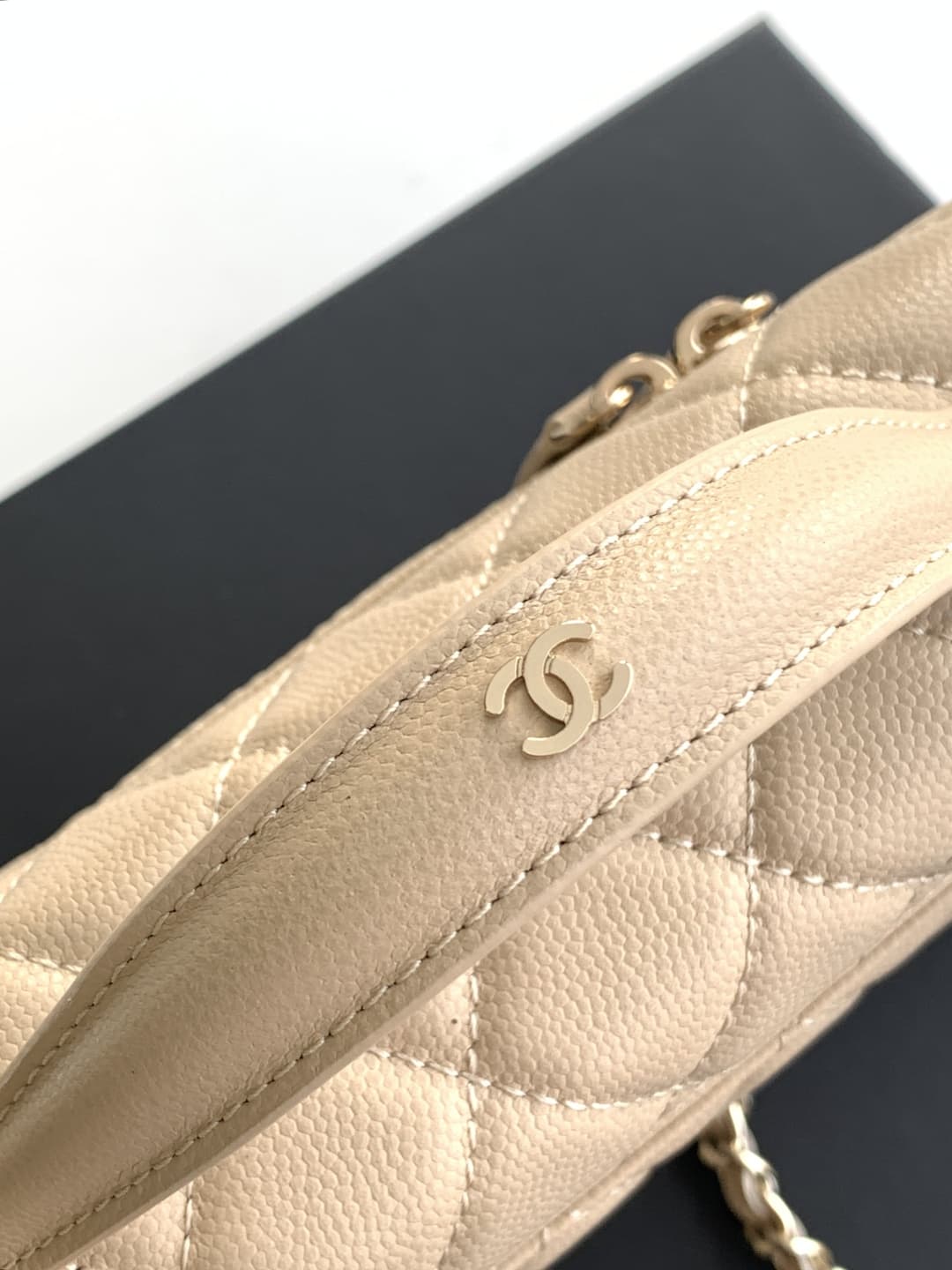 Chanel VANITY WITH CHAIN AP4407 Grained Calfskin & Gold-Tone Metal Champagne High