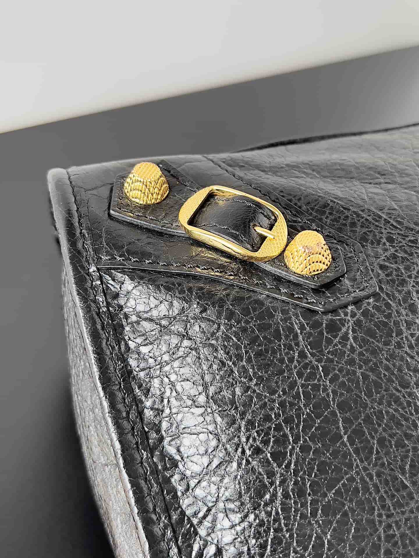 WOMEN'S LE CITY MEDIUM BAG Gold Metal Black High