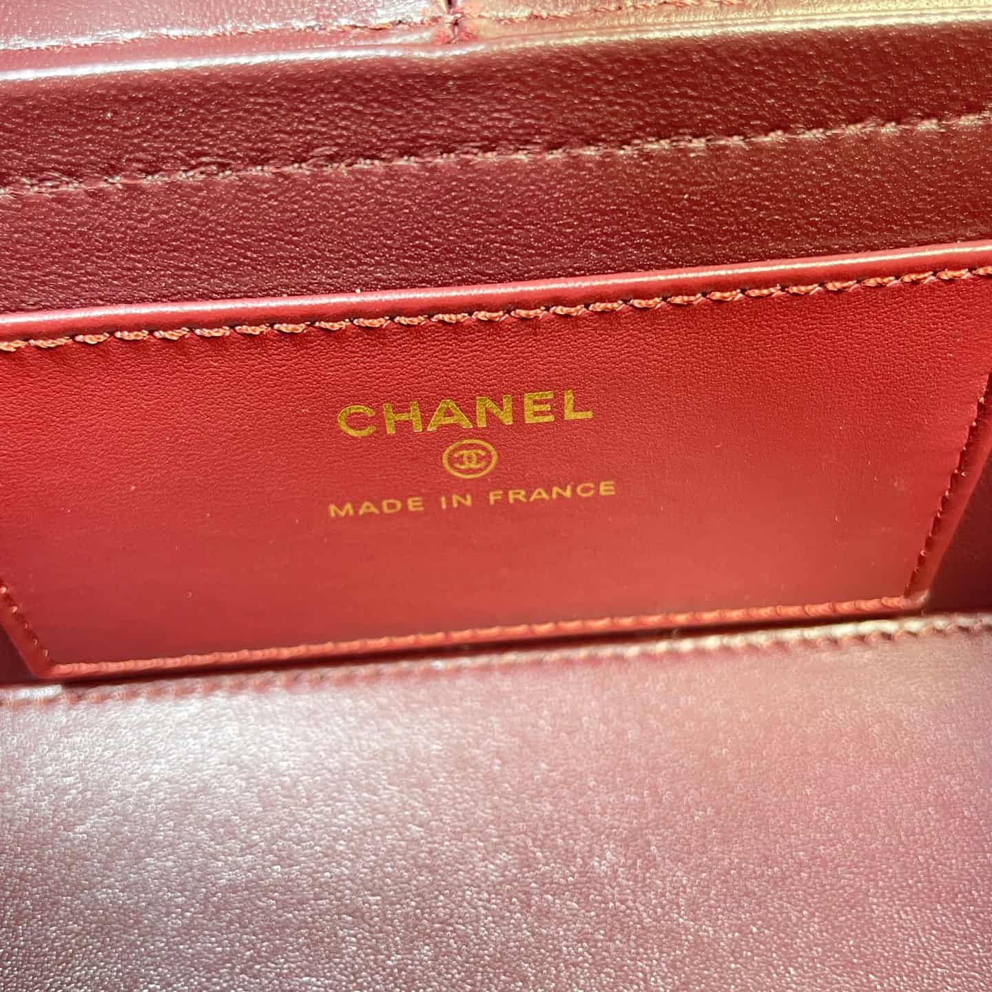 Chanel Long Vanity with Leather Strap Grained Shiny Calfskin & Gold-Tone Metal Dark Claret AP5067 A