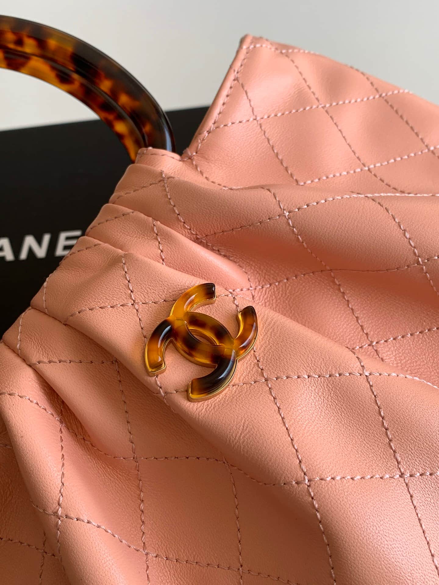 Chanel Medium Hobo Bag Lambskin-Shell Effect Plexi & Gold-Tone Metal Pink AS6010 High