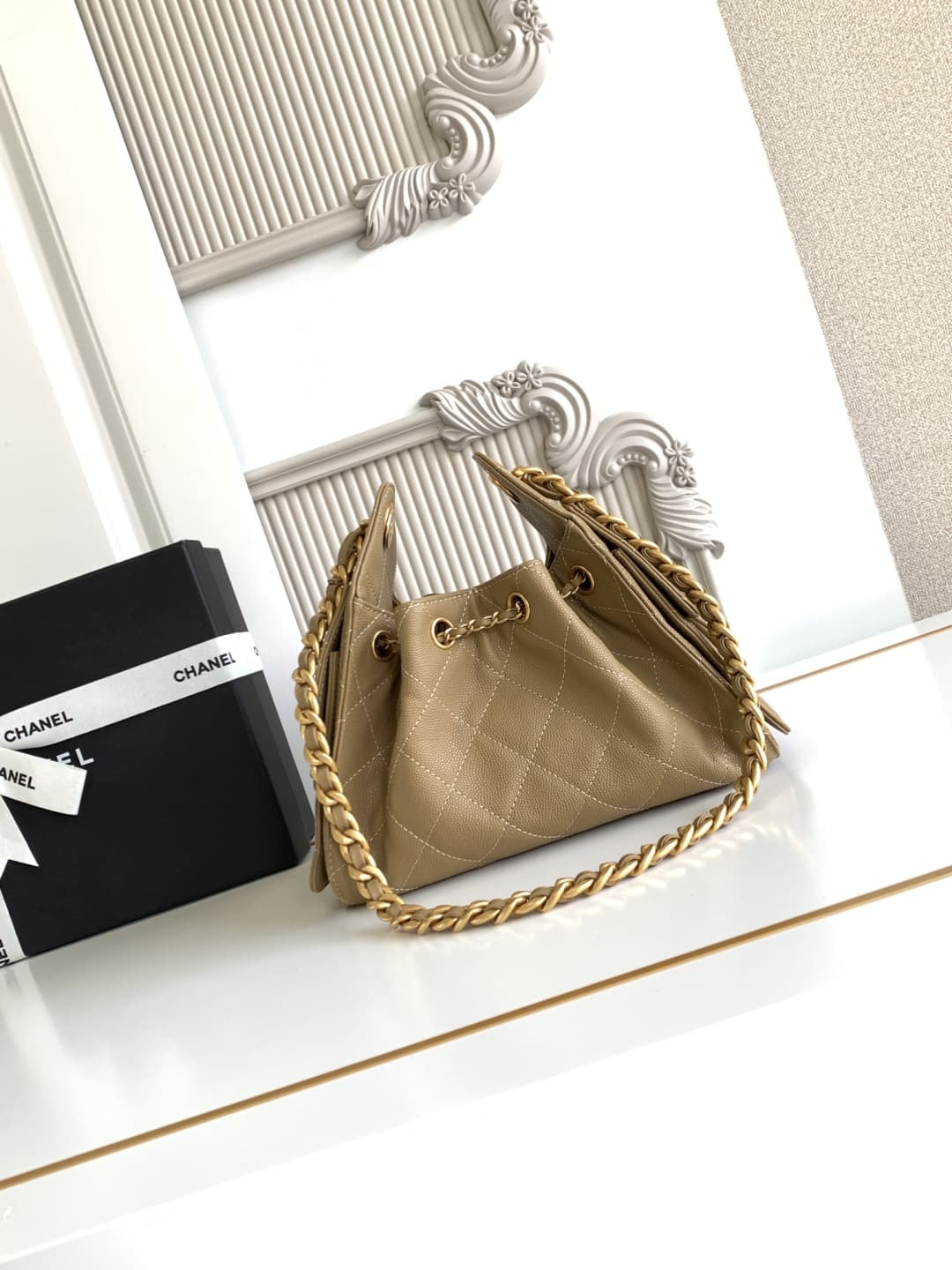 Chanel 25 Mini Hobo handbag AS5631 Grained calfskin & gold-tone metal Beige A