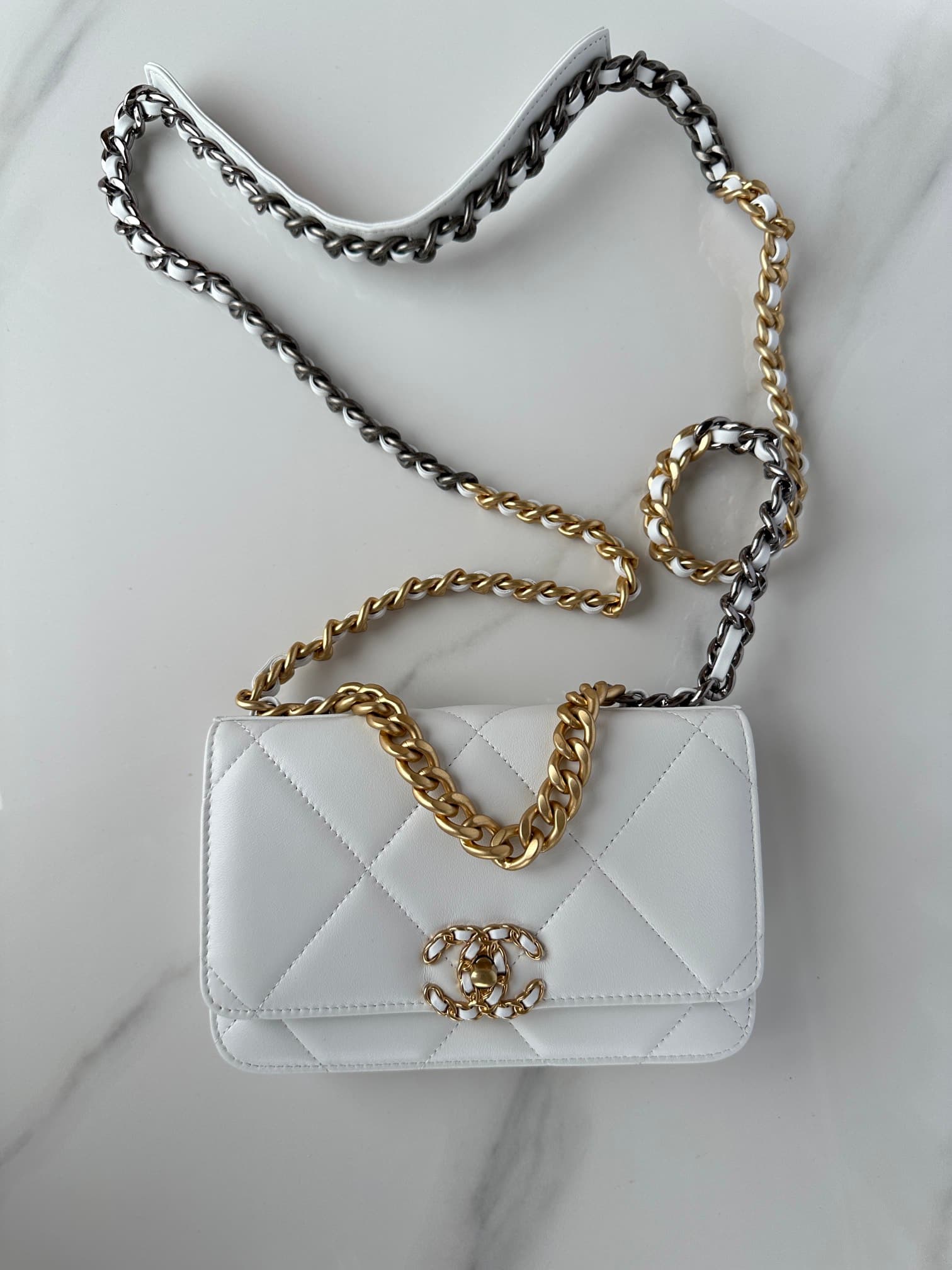 Chanel Wallet on Chain Lambskin Leather & Gold-Tone Metal White AP0957 A