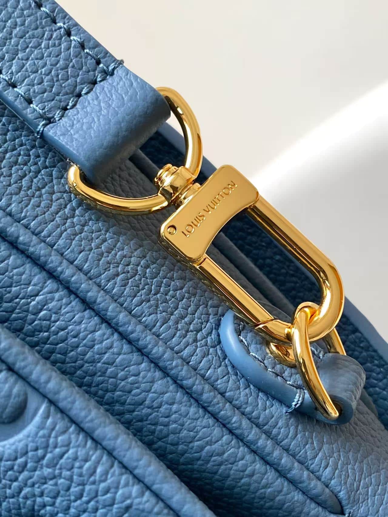 Louis Vuitton Pochette Métis Blue Jean Cowhide leather M27357 High