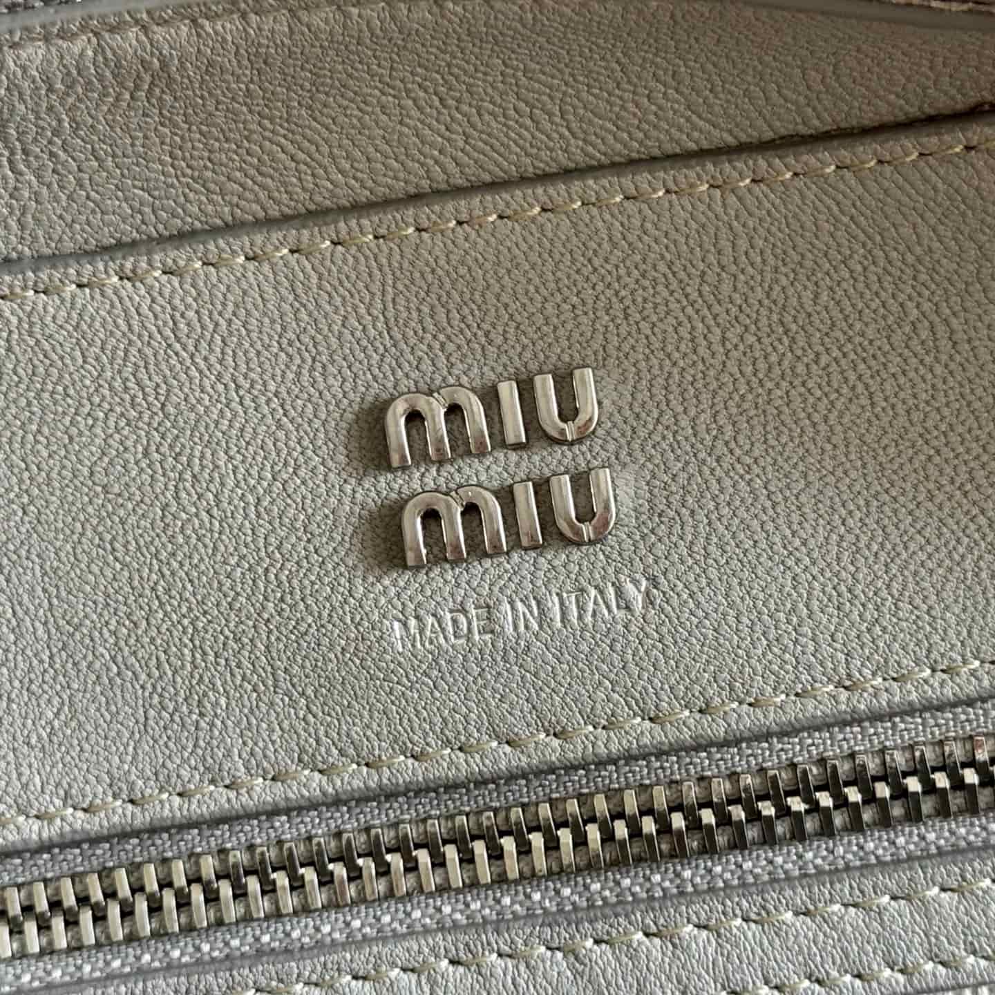 Miu Miu Vivant nappa leather bag Chalk Grey 5bb199 TOP