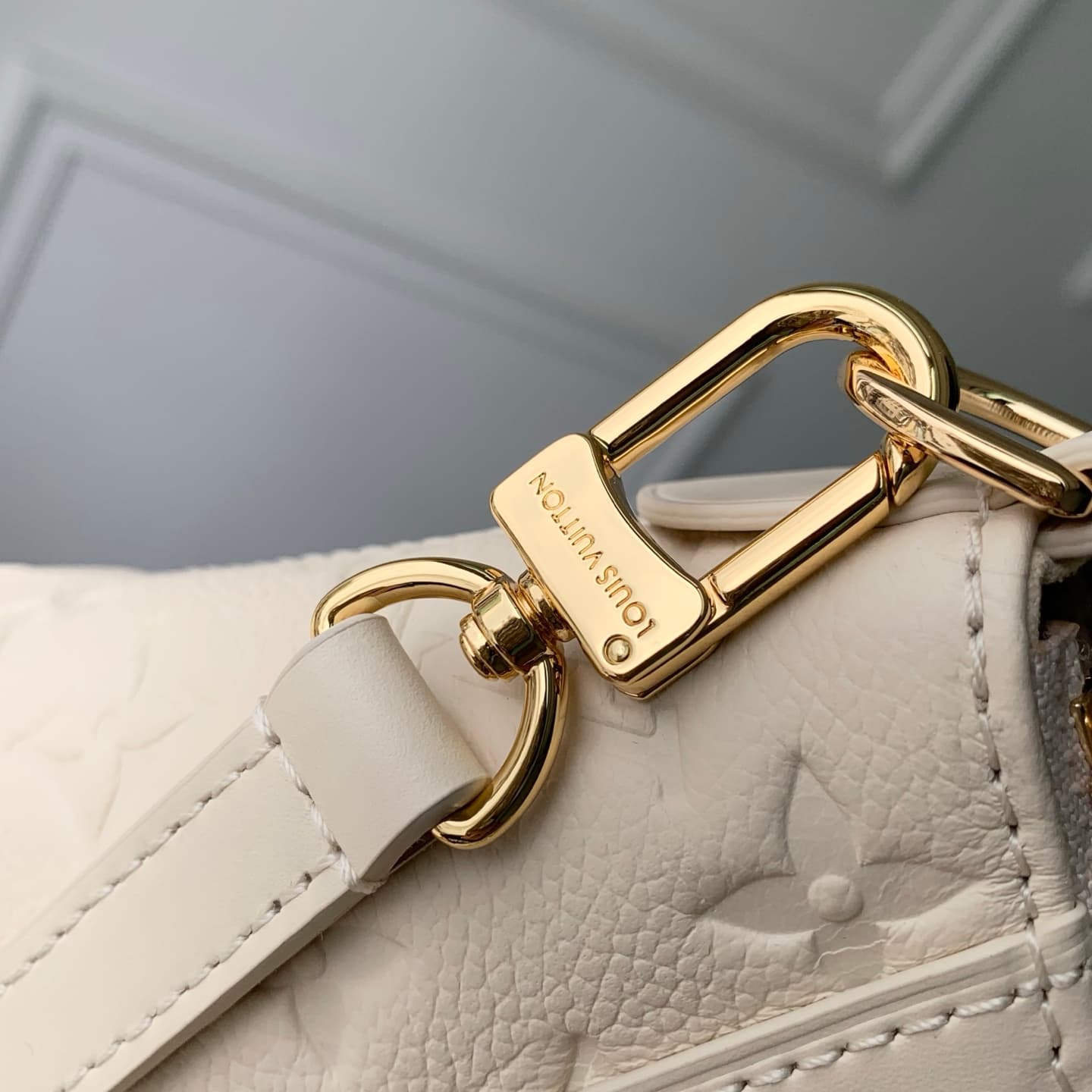 Louis Vuitton Skyline PM Cream Cowhide leather M29153 High