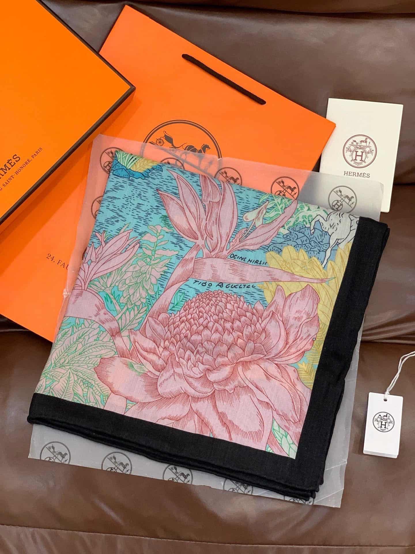 Hermes Faubourg Tropical 140 shawl
