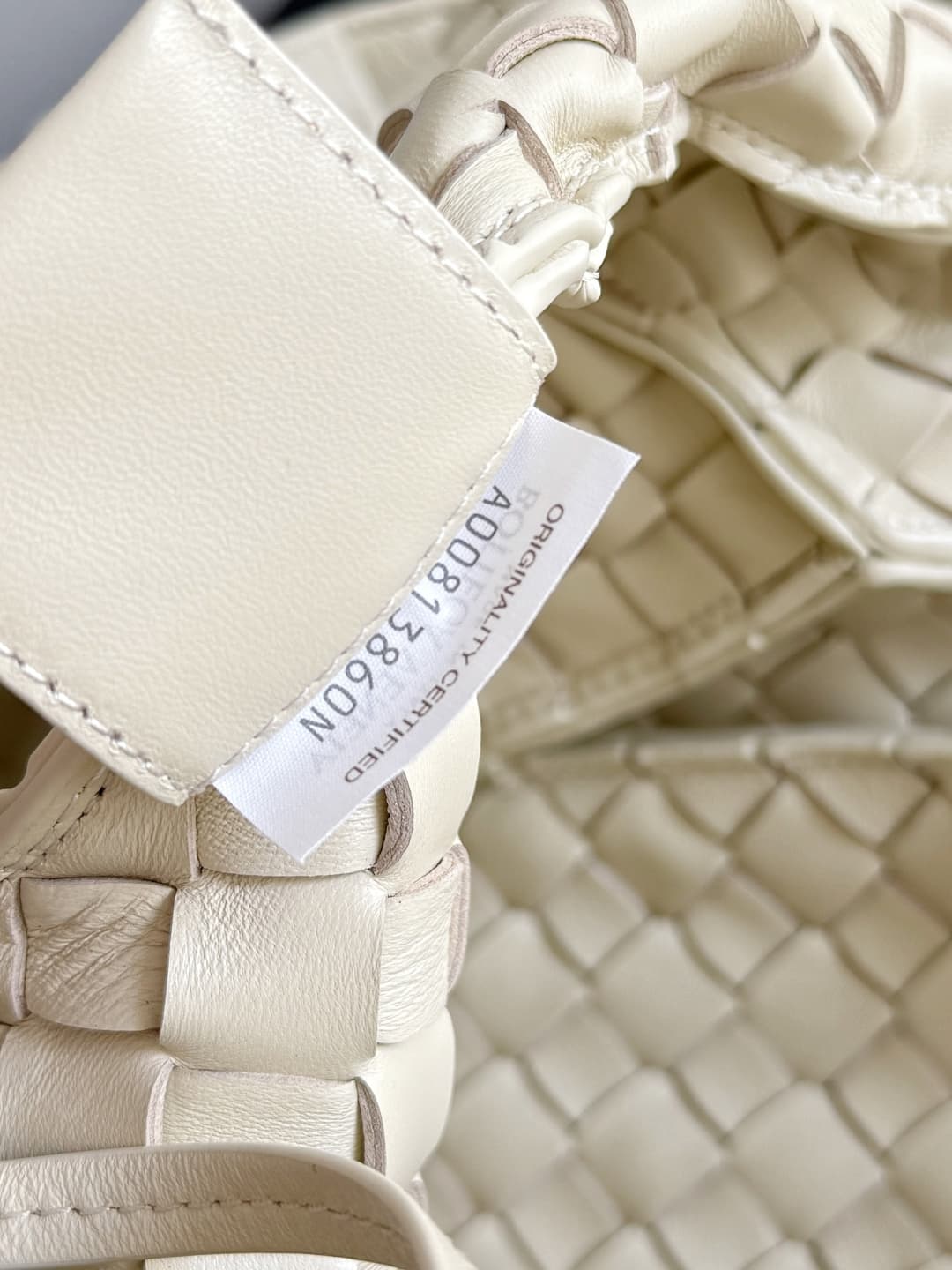 Bottega Veneta Large Campana shoulder bag in Intrecciato leather White TOP