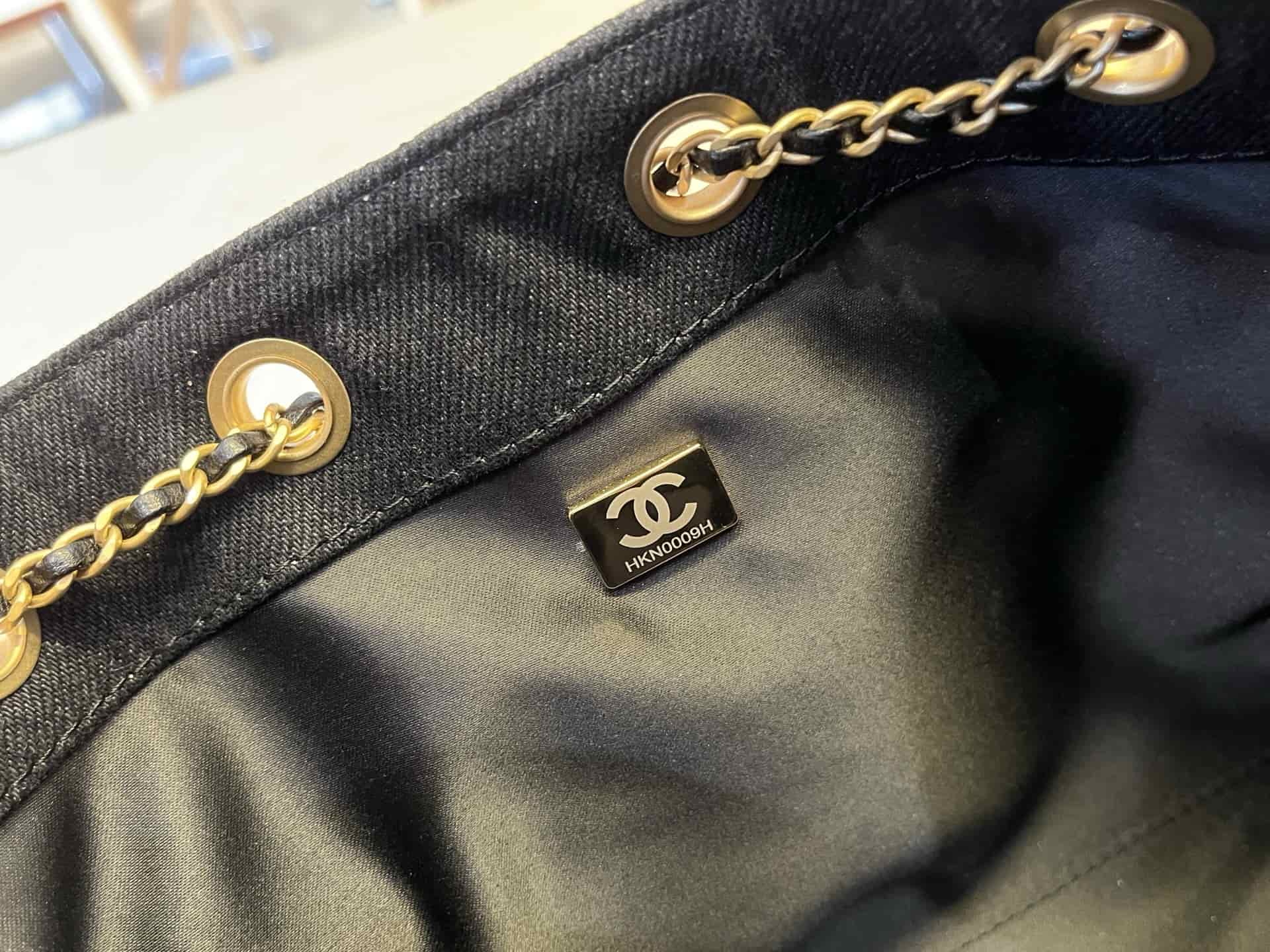 Chanel 25 Small Hobo handbag AS5293 Denim & Gold-tone Metal Black A