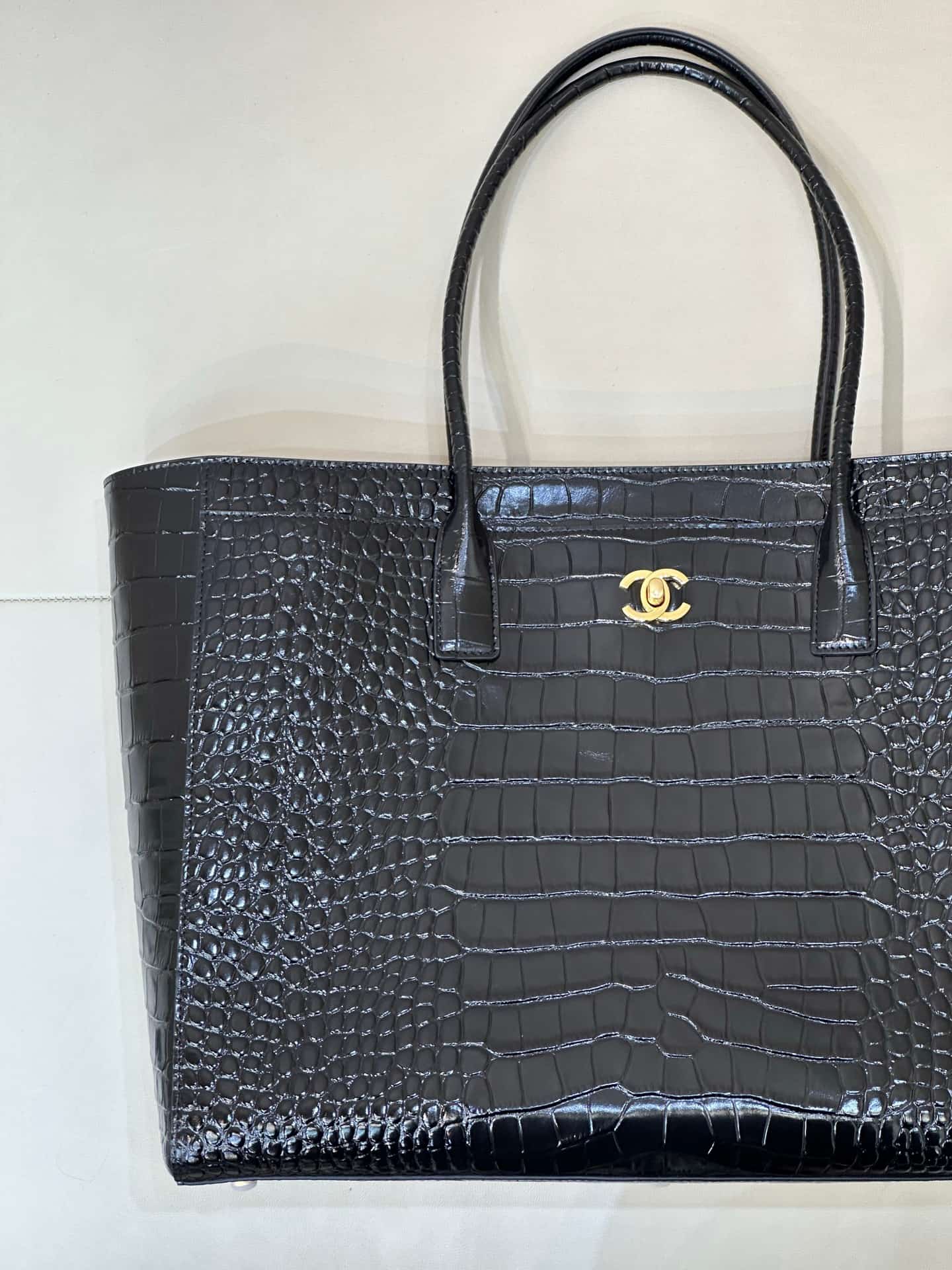 Chanel Shopping Bag Crocodile Embossed Calfskin & Gold-Tone Metal Black AS6239  TOP