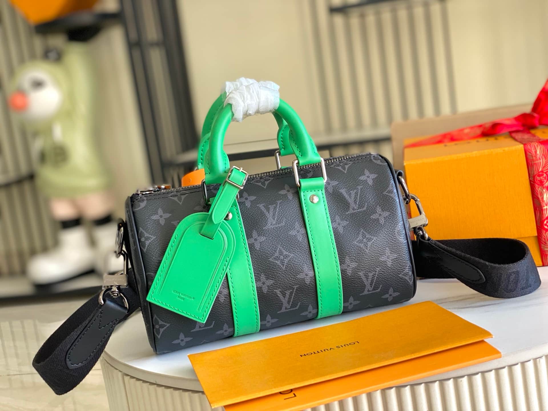 Louis Vuitton Keepall Bandoulière 25 Monogram Eclipse coated canvas M25885 Bamboo Green TOP