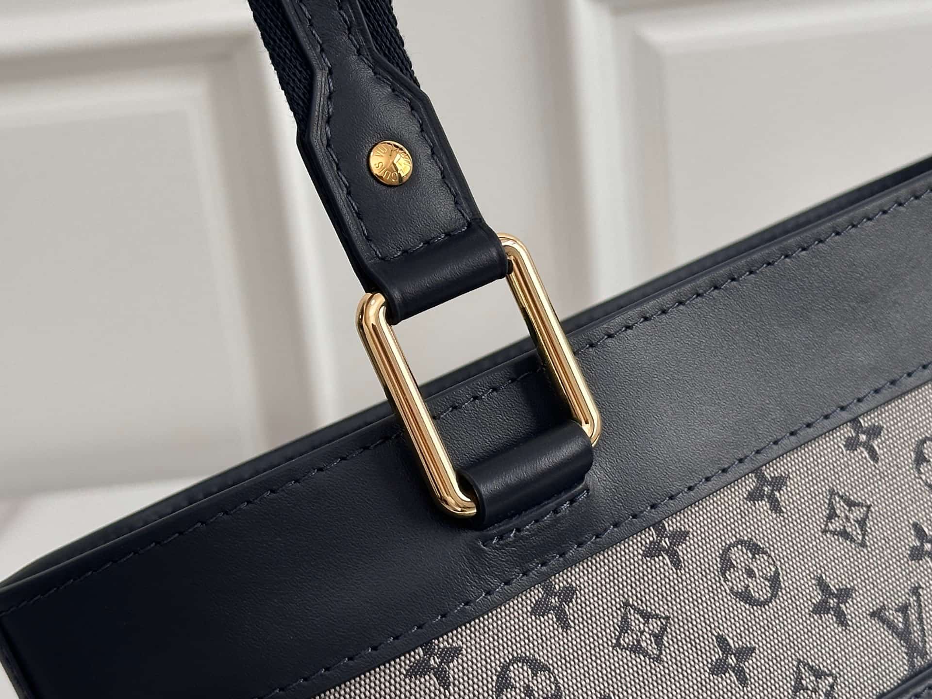 Louis Vuitton Monogram Lin Lucille shoulder bag M92609 High