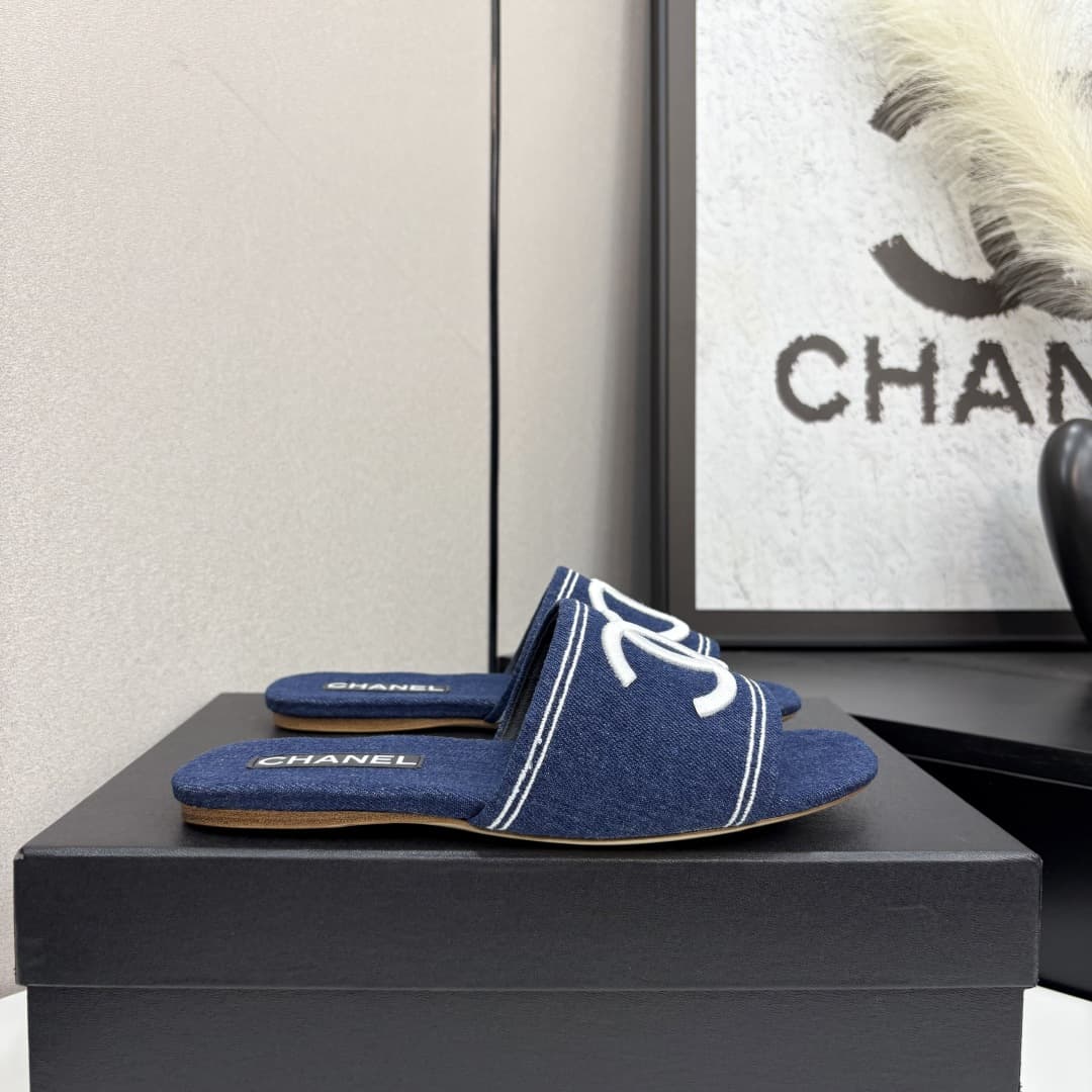 Chanel Interlocking CC Logo Slides Shoes Women