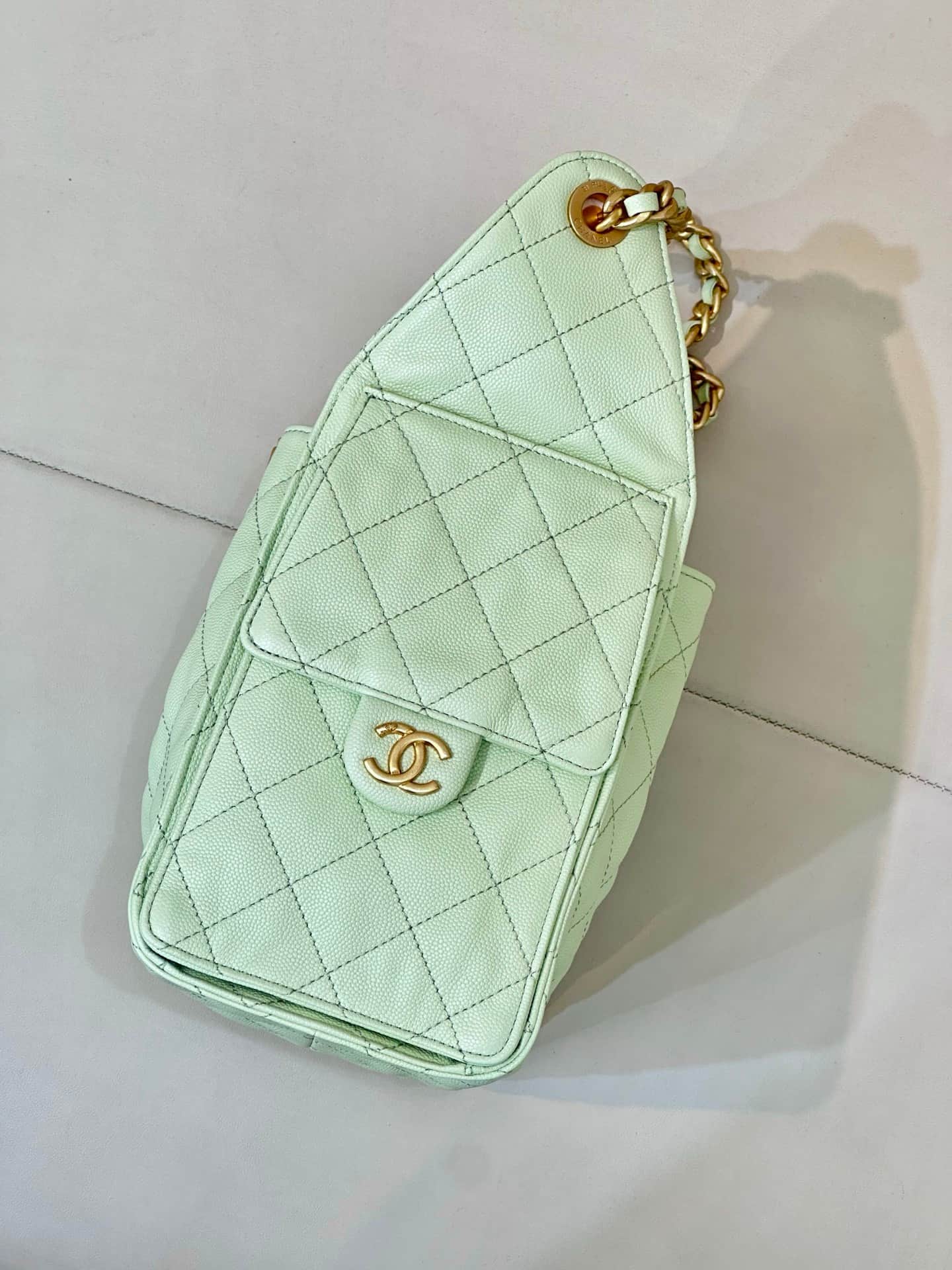 Chanel 25 Small Hobo handbag AS5293 Grained Calfskin & Gold-tone Metal Green TOP
