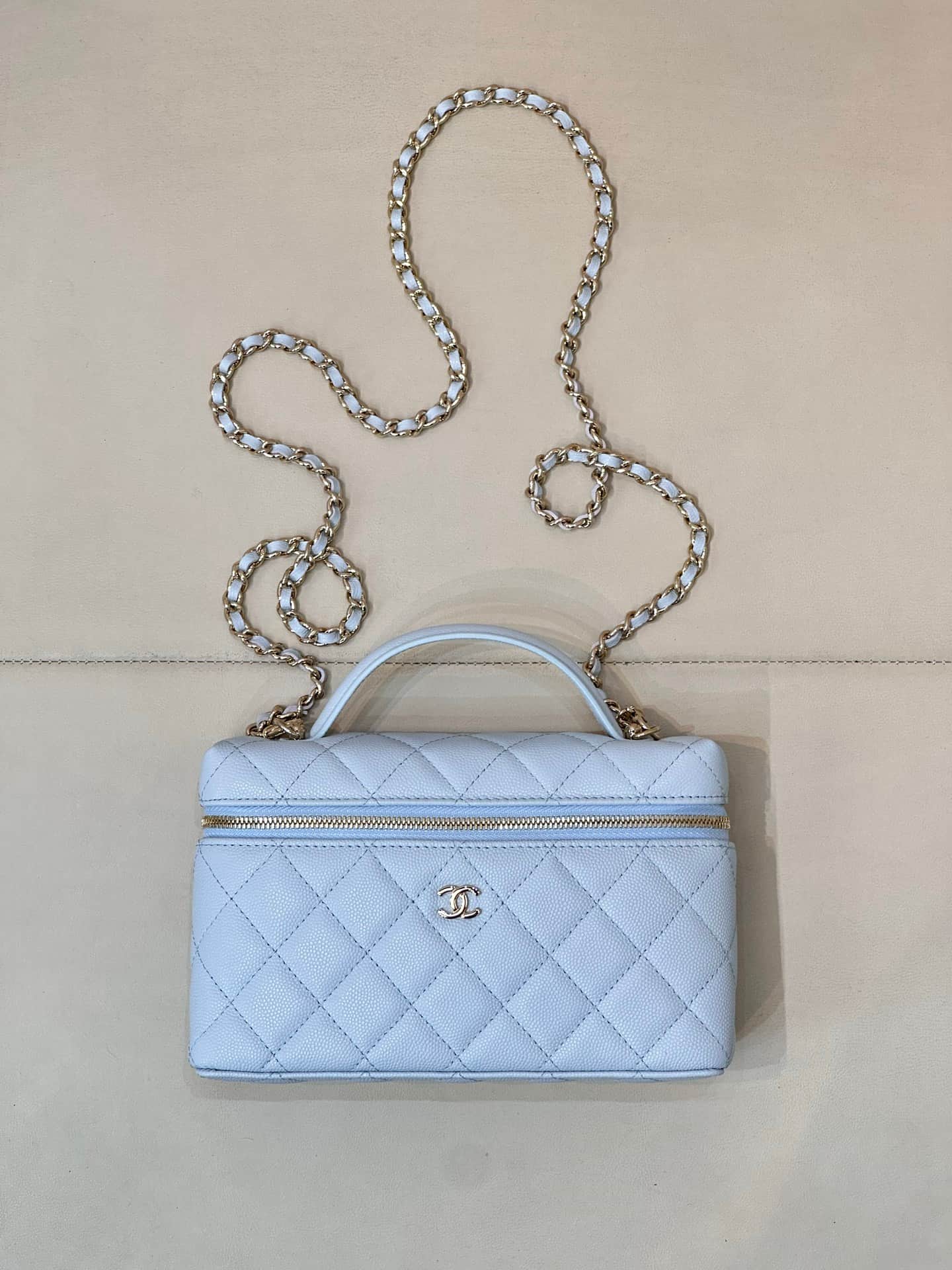 Chanel Classic Vanity with Chain Grained Calfskin & Gold-Tone Metal Blue AP4385 TOP