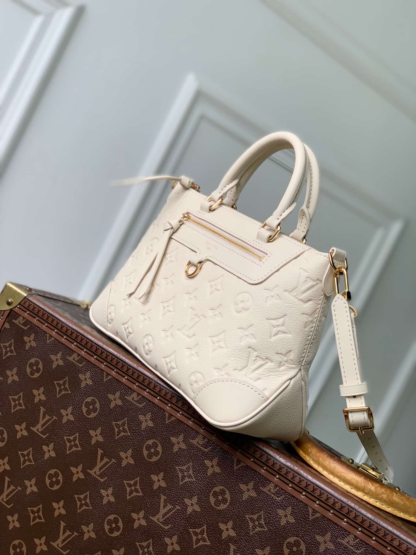 Louis Vuitton Skyline PM Cream Cowhide leather M29153 High