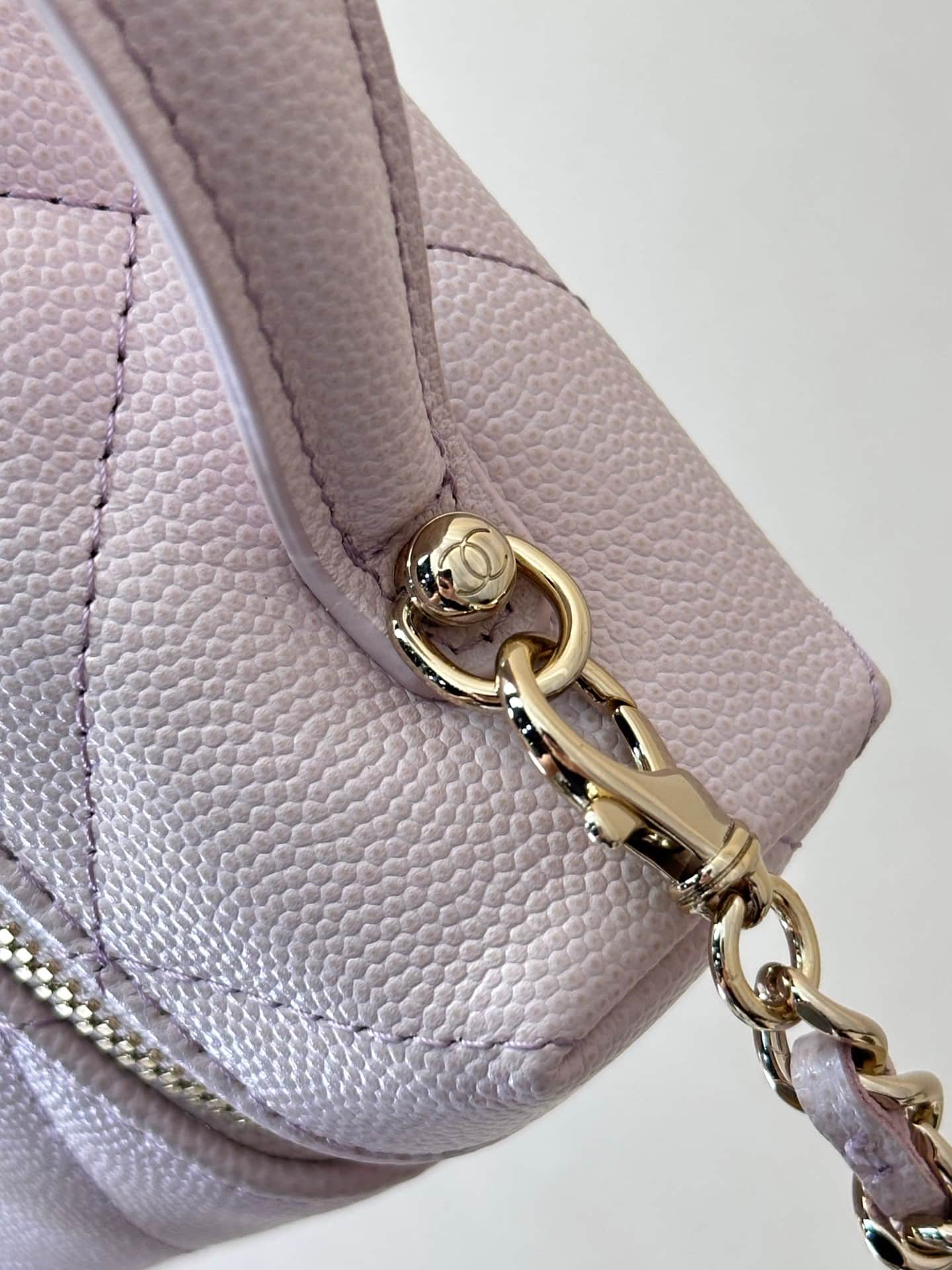 Chanel Vanity with Chain Grained Shiny Calfskin & Gold-Tone Metal Light Pink AP4936 TOP