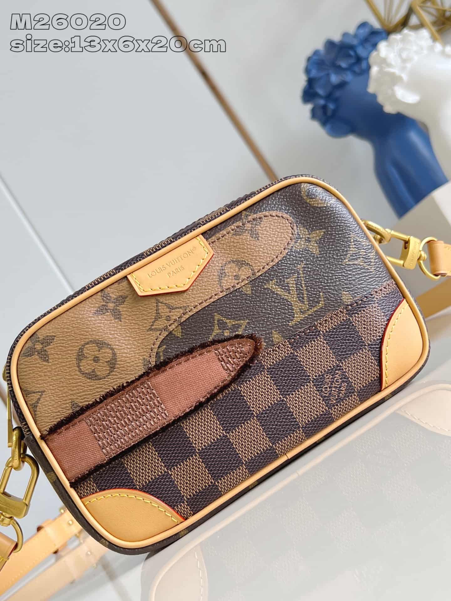 Louis Vuitton Trocadéro Wearable Wallet M26020 Brown High