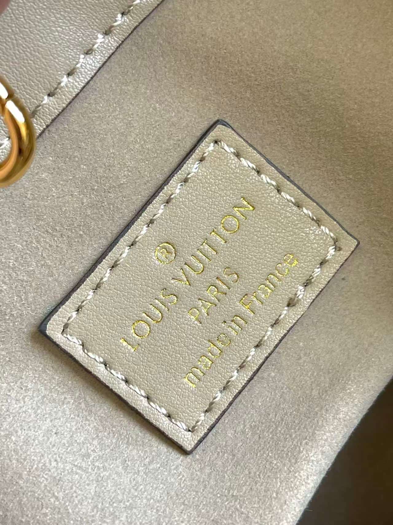 Louis Vuitton Avenue PM Cowhide leather M15231 Smoke High