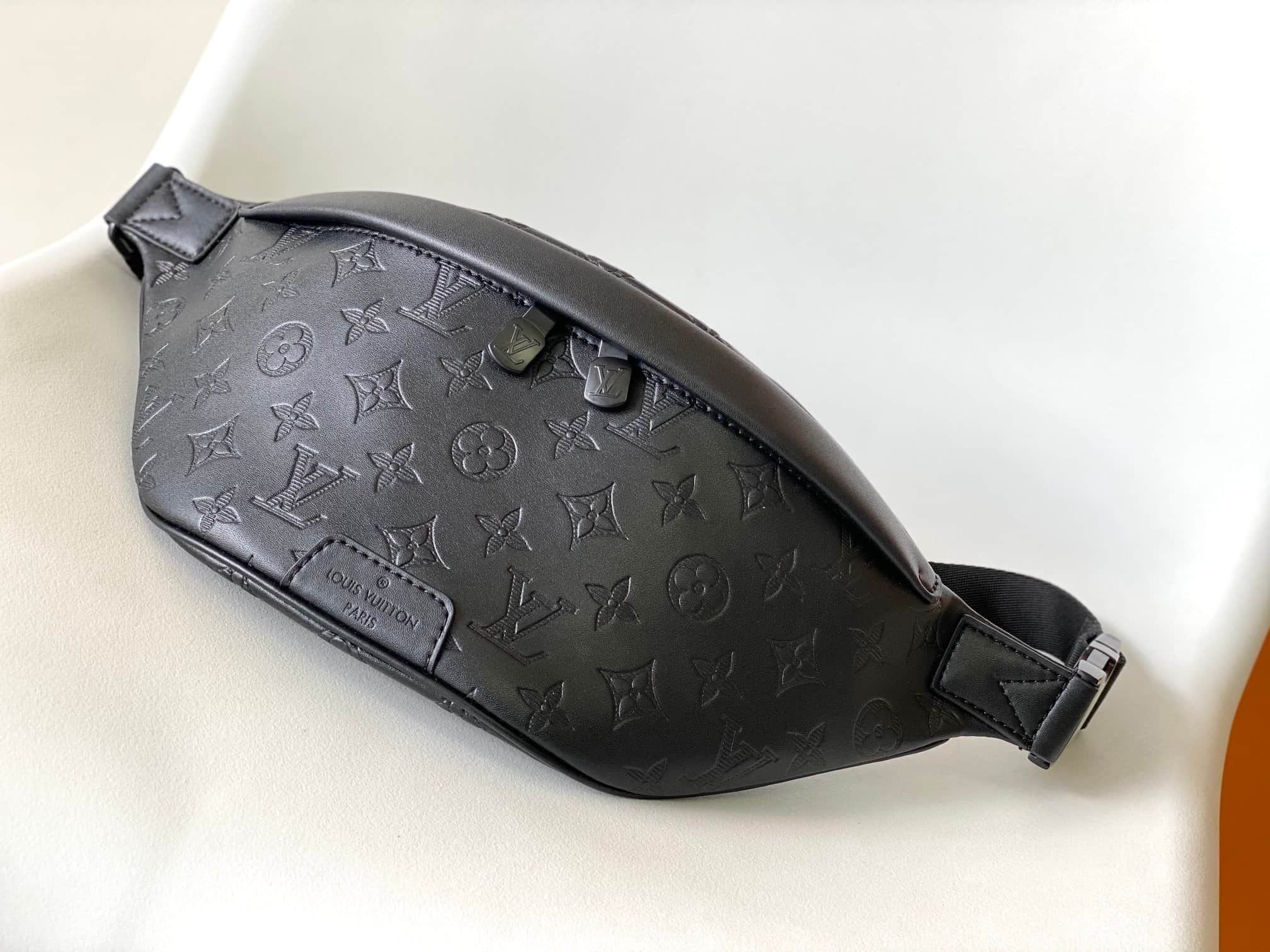 Louis Vuitton Discovery Bumbag PM Monogram Shadow calf leather M46036 High