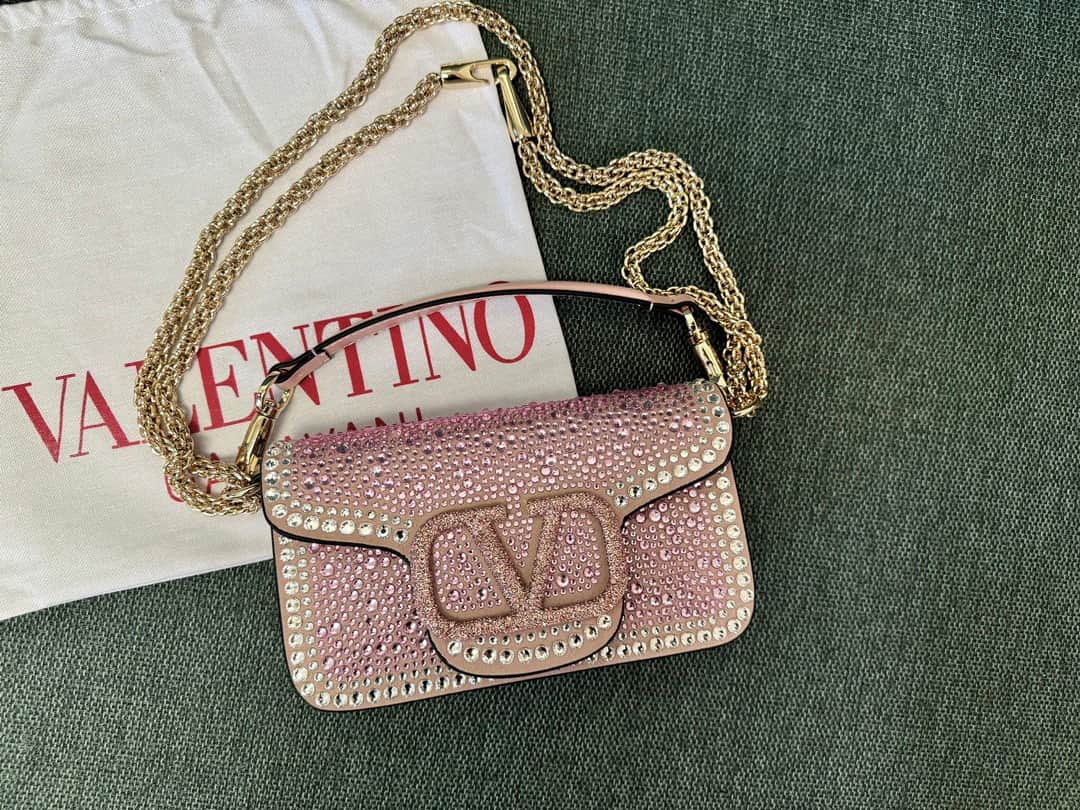 Valentino Garavani VLogo Loco Flap Embellished Leather Shoulder Bag Pink High