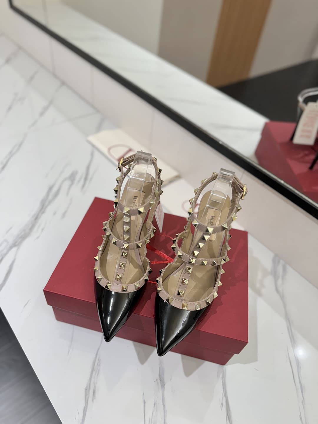Valentino Rockstud Accents Leather Pump Shoes Women