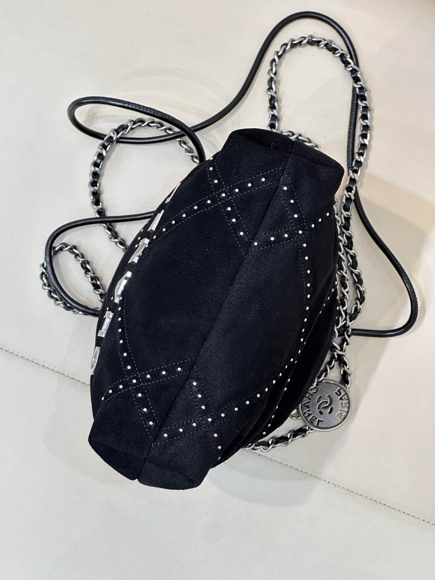 Chanel 22 MINI HANDBAG Suede Black &Silver-Tone Metal AS3980 TOP