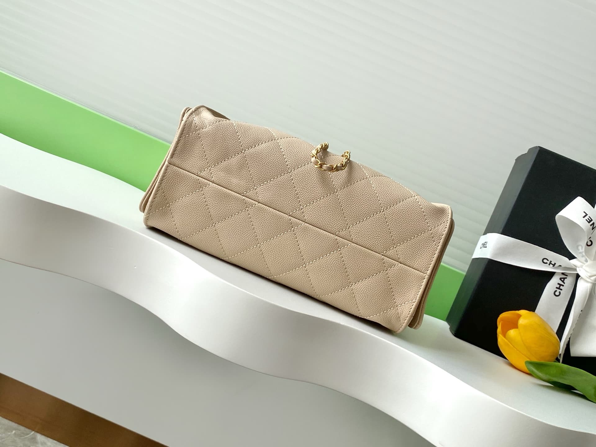 Chanel 25 Mini Hobo handbag AS5631 Grained calfskin & gold-tone metal Champagne A