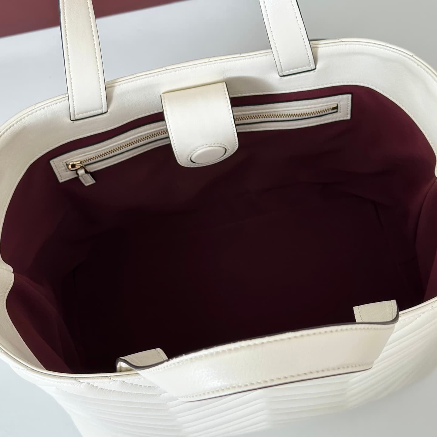 Gucci Betty medium tote bag 847387 white leather High
