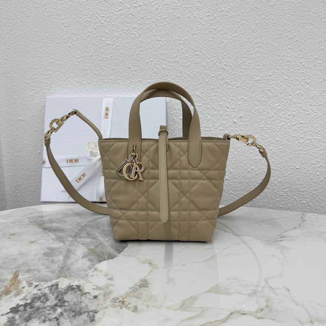 Small Dior Toujours Vertical Tote Bag Plum Macrocannage Calfskin M2835 High