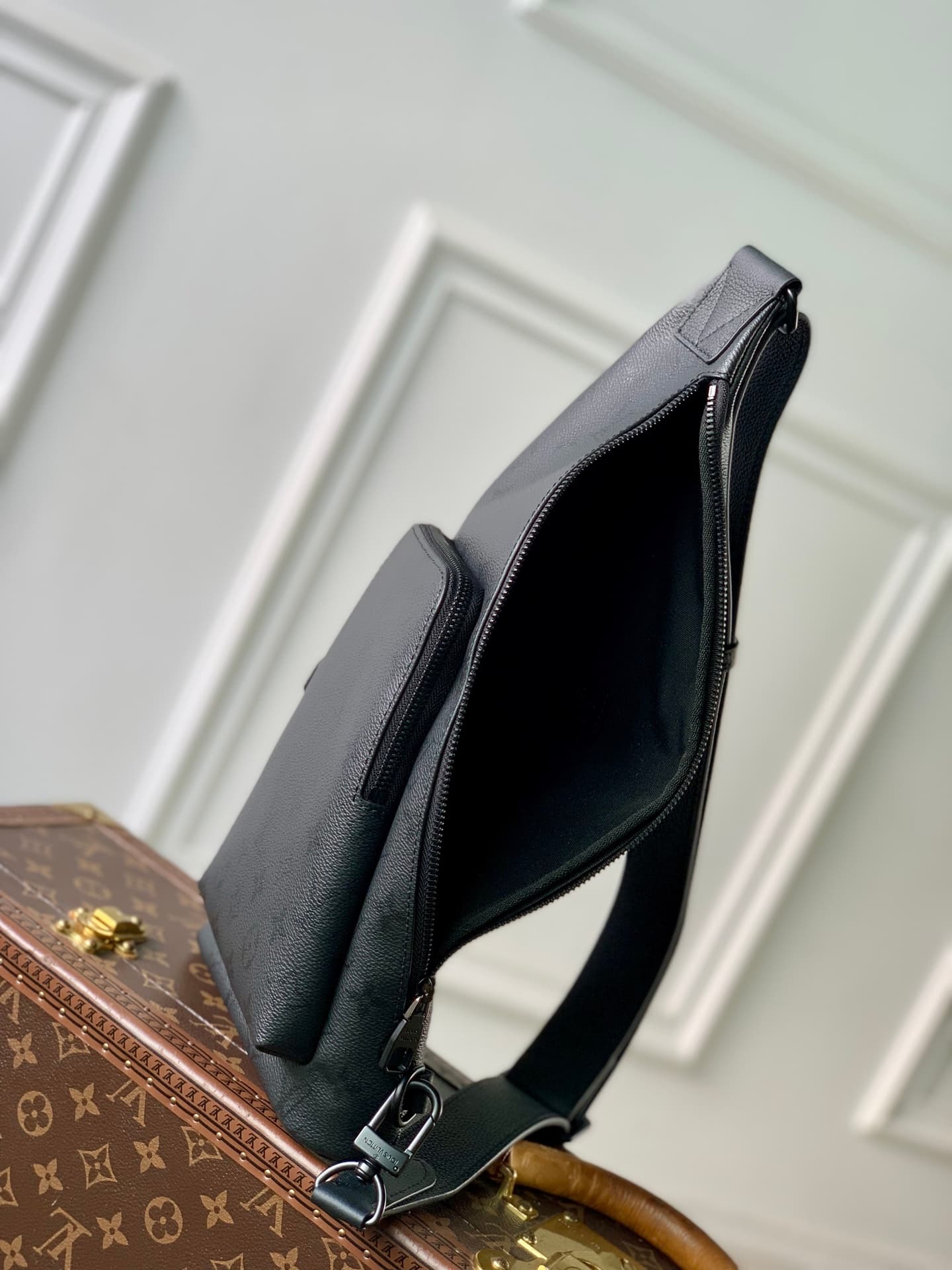 Louis Vuitton Duo Slingbag Black Monogram Midnight coated canvas M28399 High