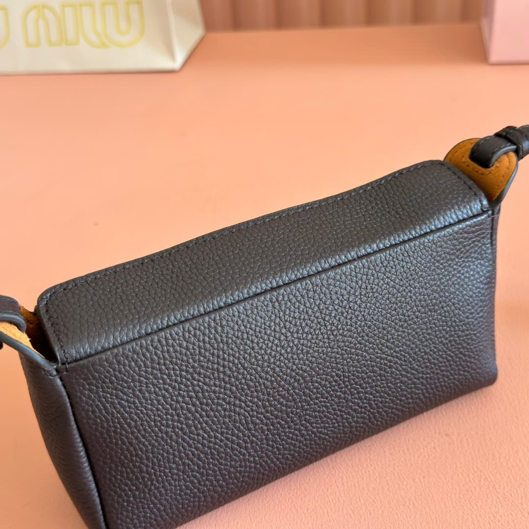 Miu Miu Nappa Calfskin leather pouch Black 5BE097 TOP