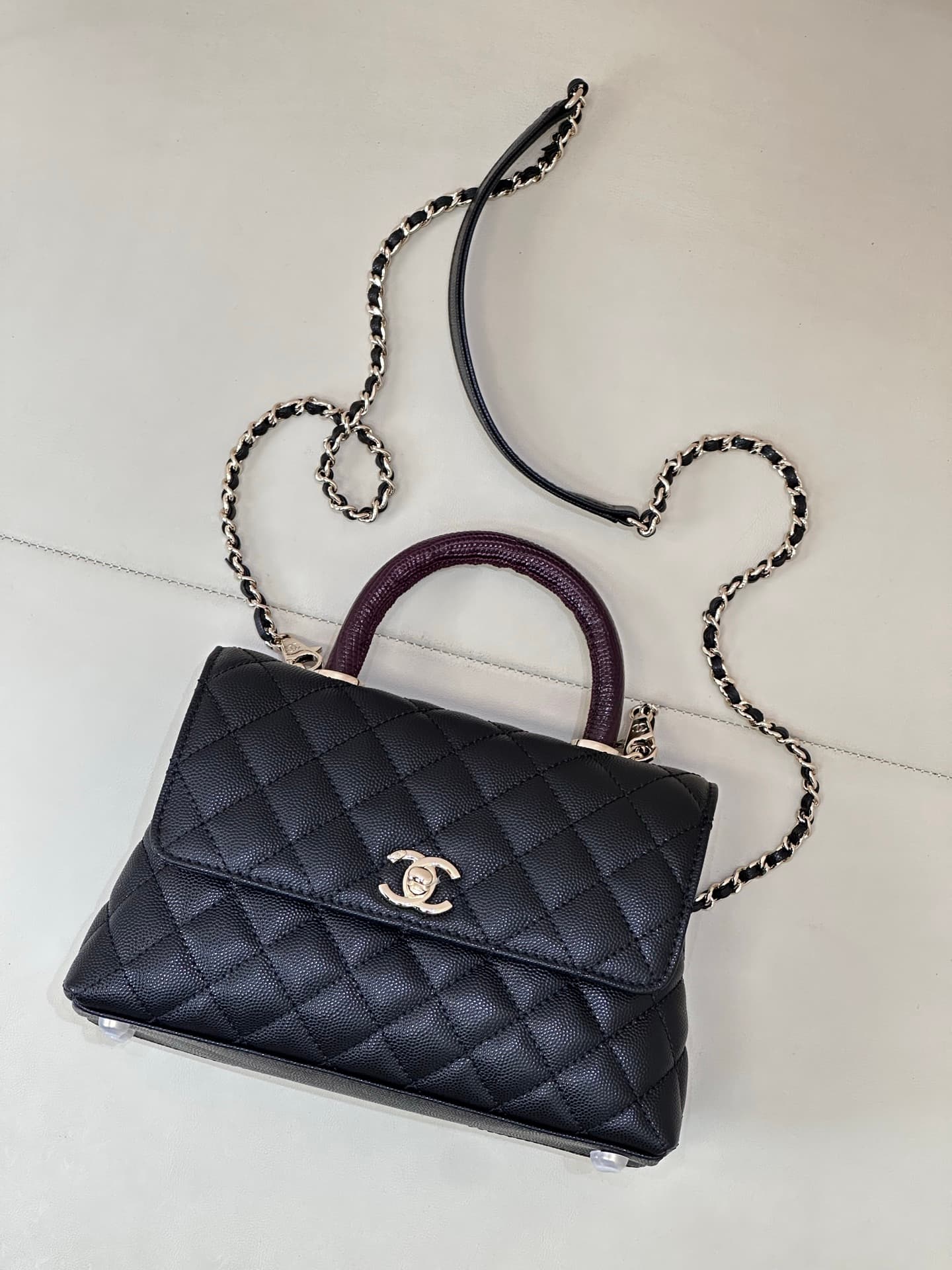 FLAP BAG WITH TOP Embossed Lizard HANDLE Grained Calfskin & Gold-Tone Metal A92990 Black  TOP