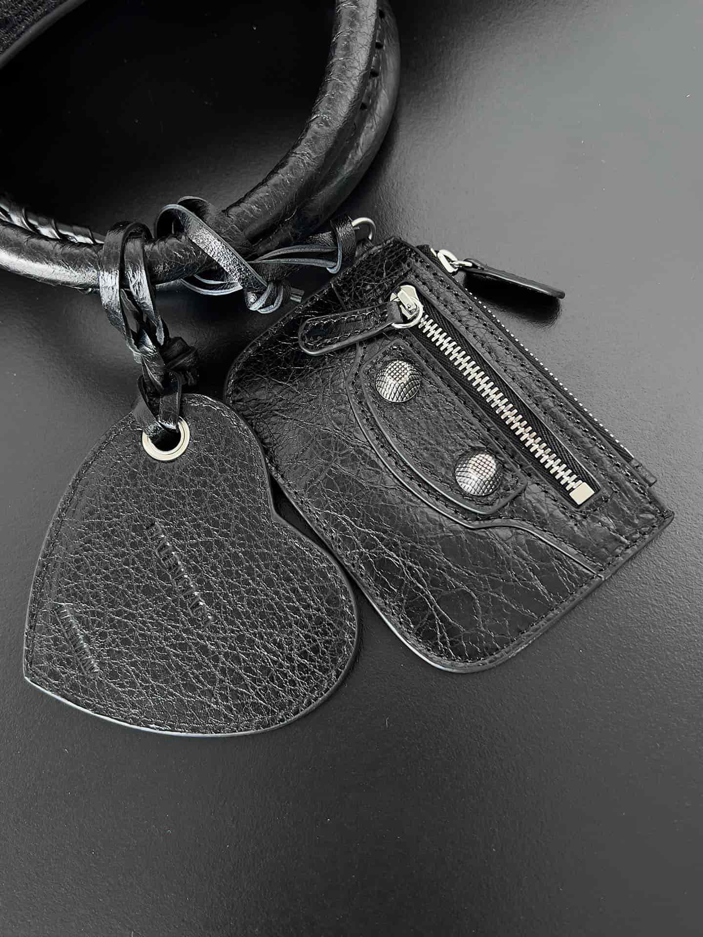 Balenciaga Medium Neo Cagole City bag in Black lambskin leather High