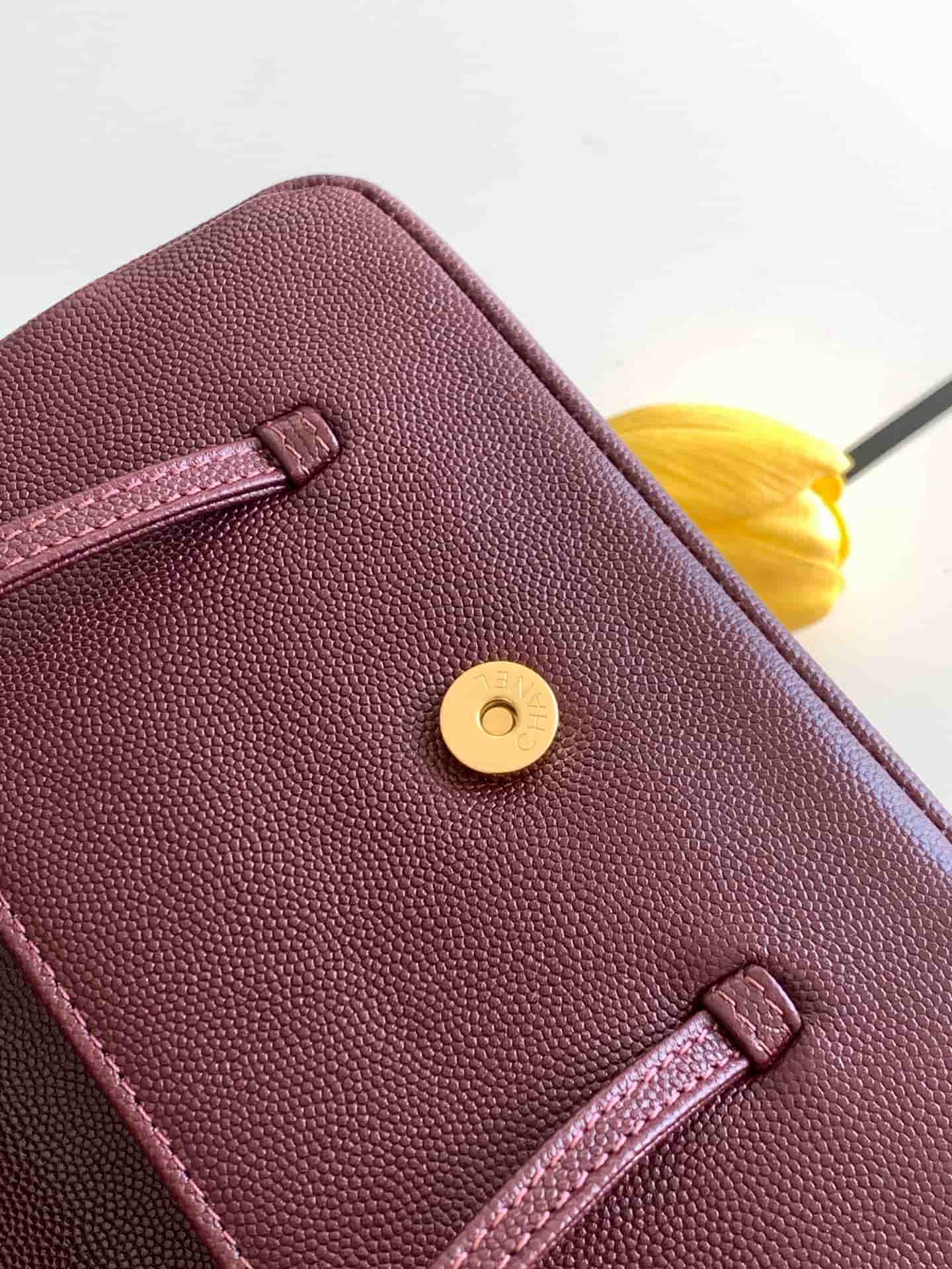 Chanel Clutch with Leather Strap Grained Shiny Calfskin & Gold-Tone Metal Claret AP5068 A