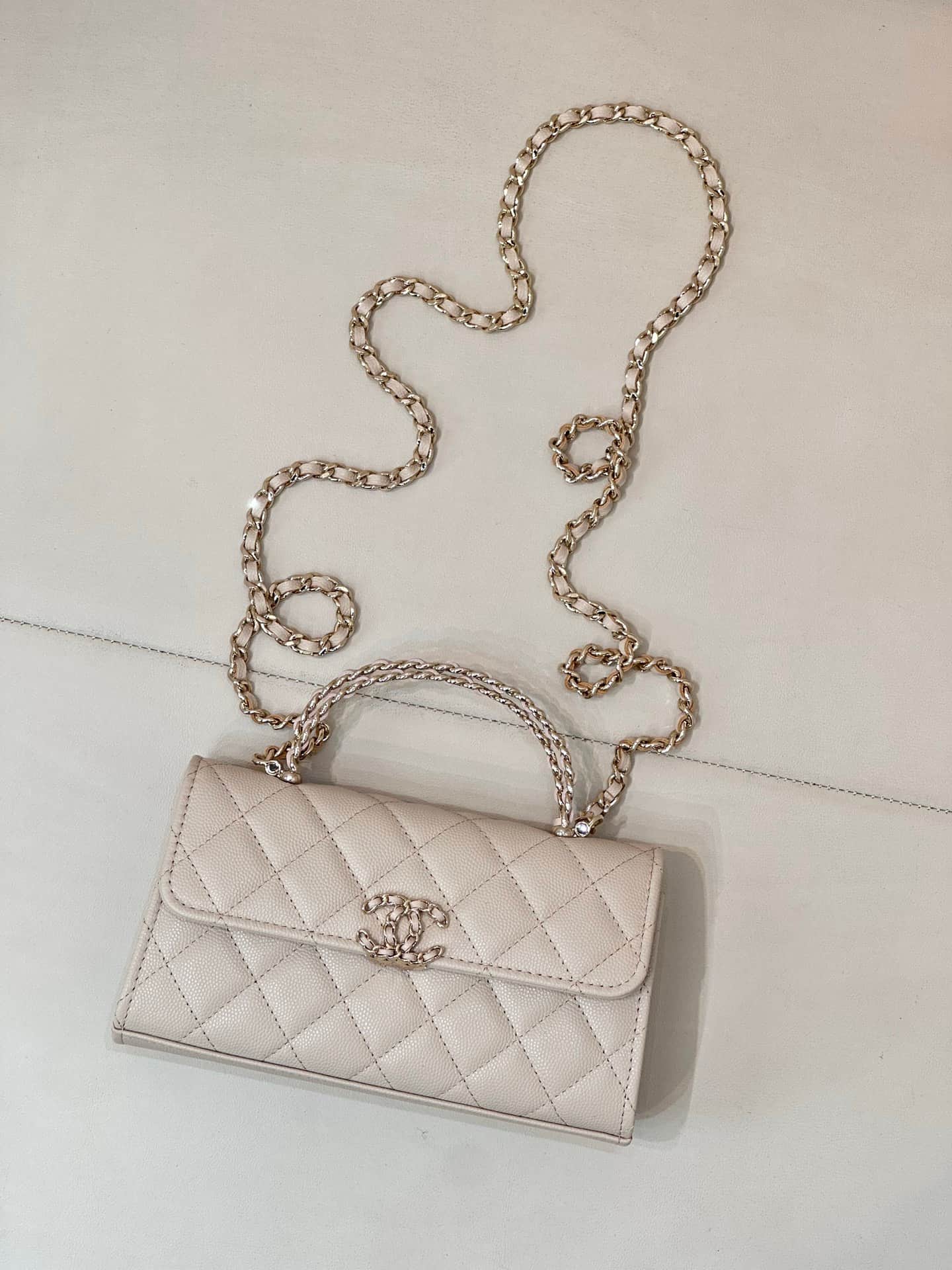 Chanel Clutch with chain Grained Calfskin&Gold-Tone Metal Beige AP3238 TOP